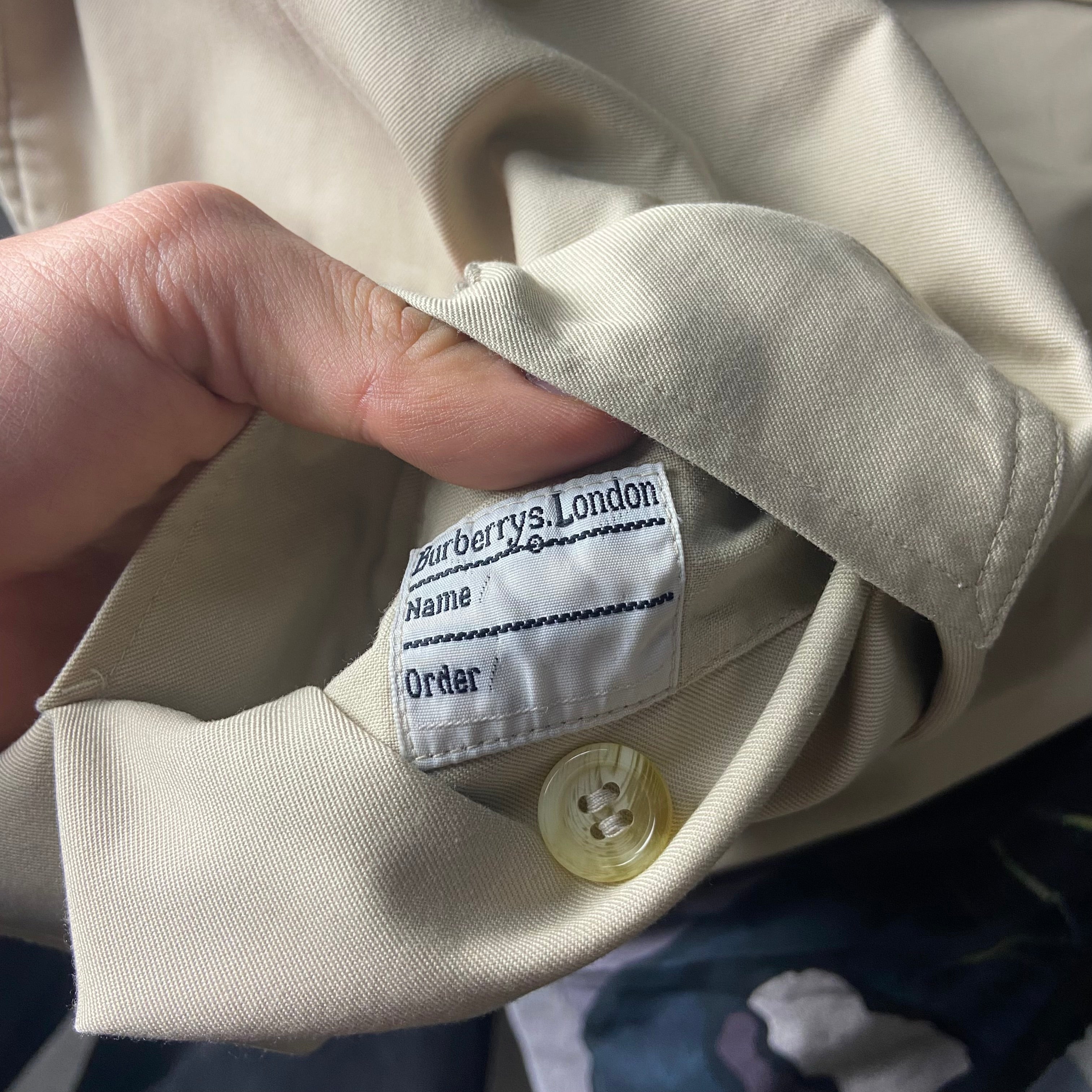 Burberrys Trenchcoat (12/M)
