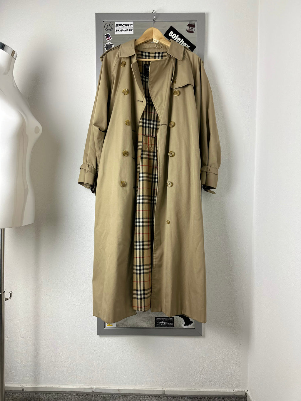 Burberrys Trenchcoat (14/L)