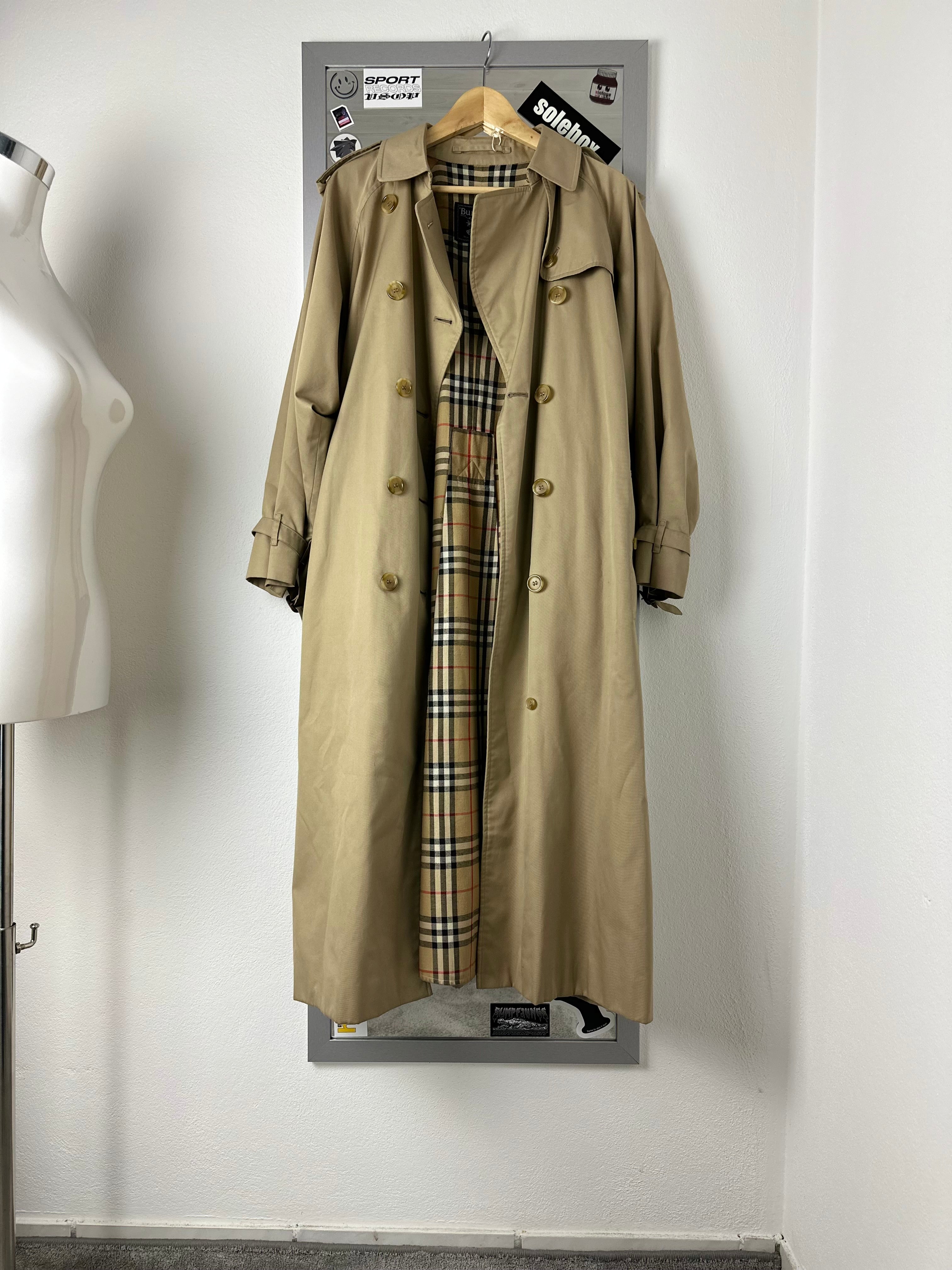 Burberrys Trenchcoat (14/L)