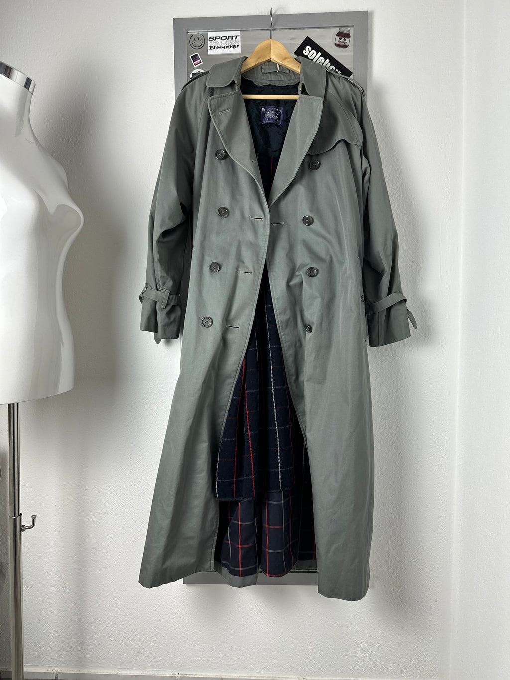 Burberrys Trenchcoat (16/XL) including Inlet