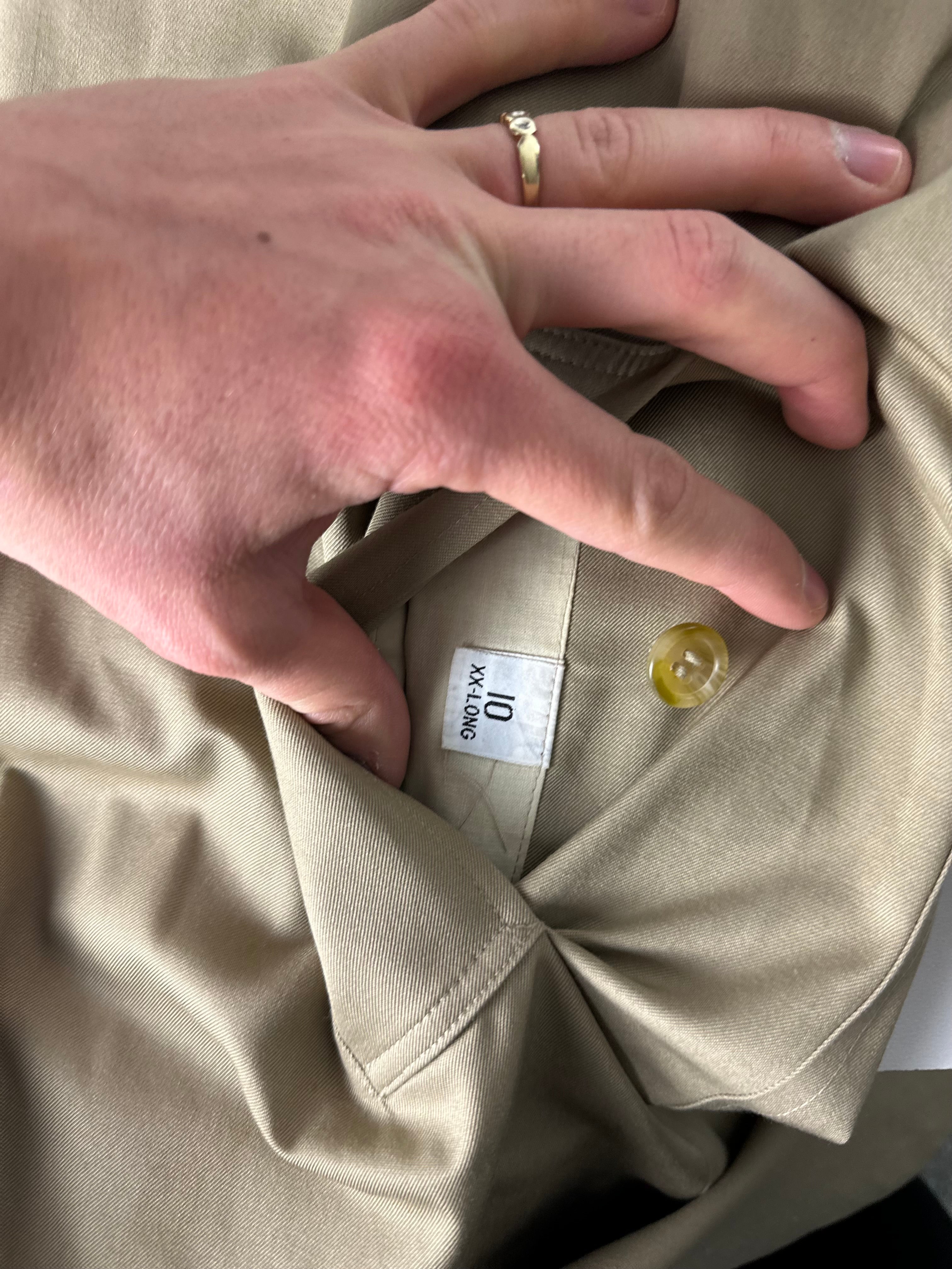 Burberrys Trenchcoat (14/L)