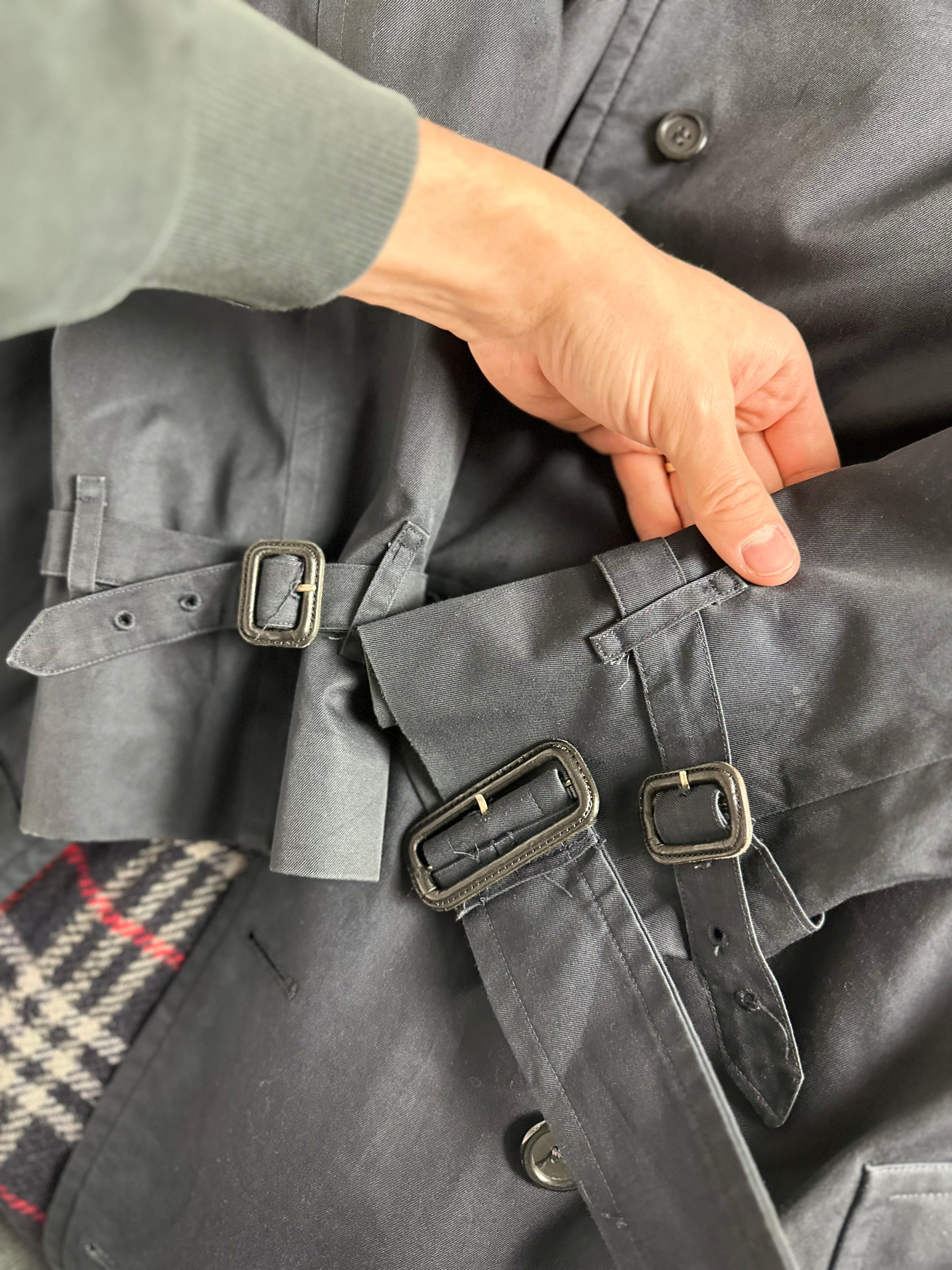 Burberrys Trenchcoat (48/M) including Inlet