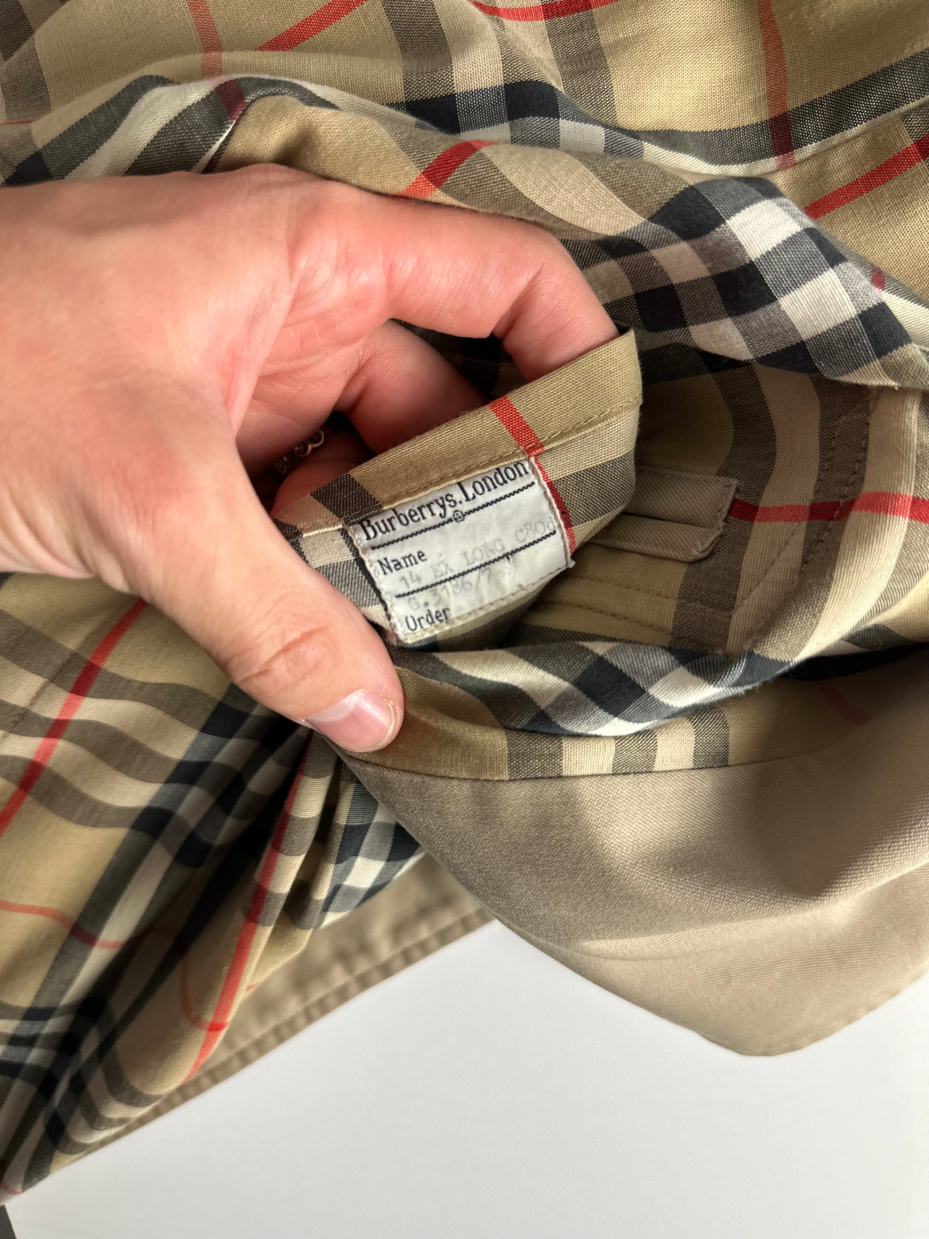 Burberrys Trenchcoat (14/L)