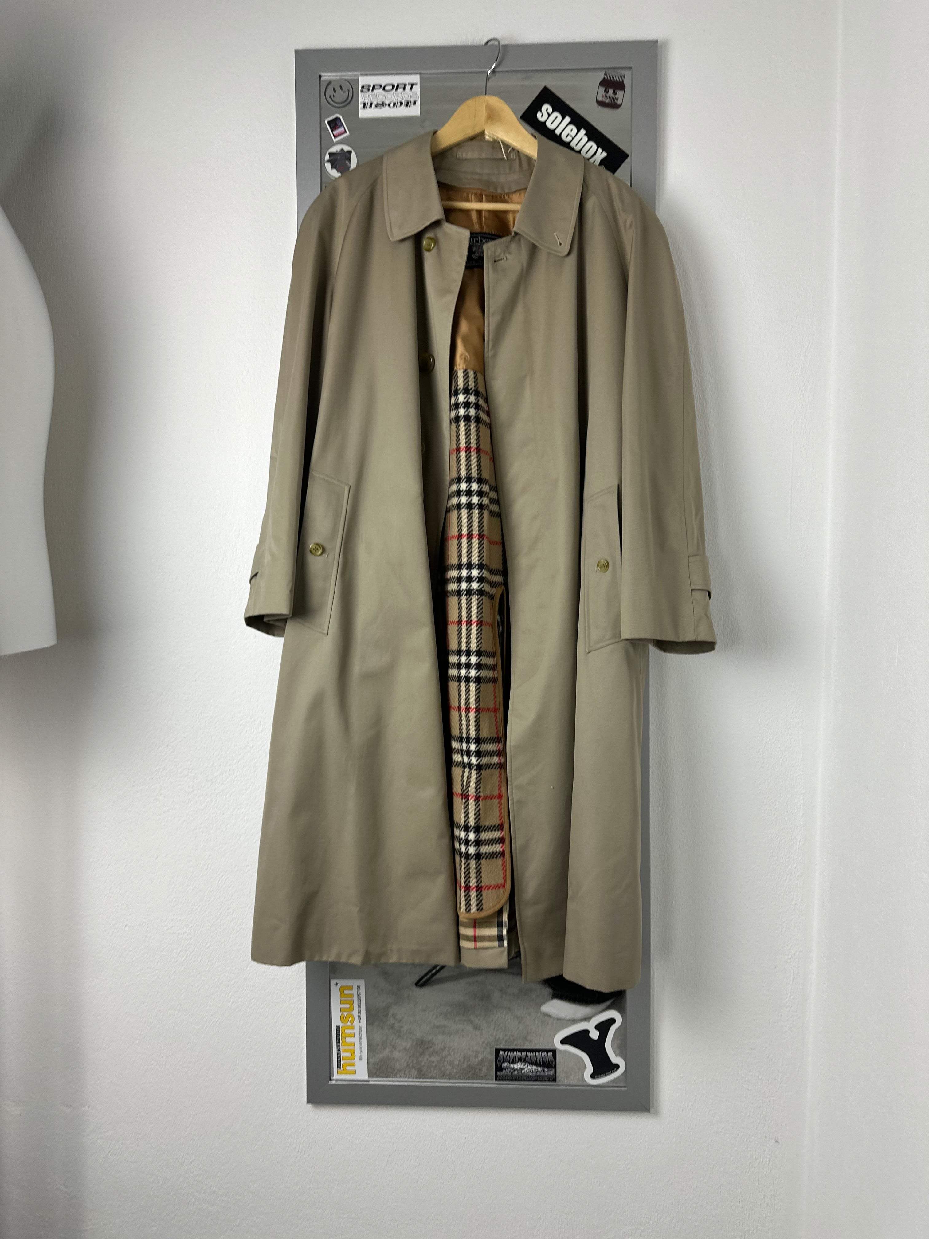 Burberrys Trenchcoat (52/L) including Inlet