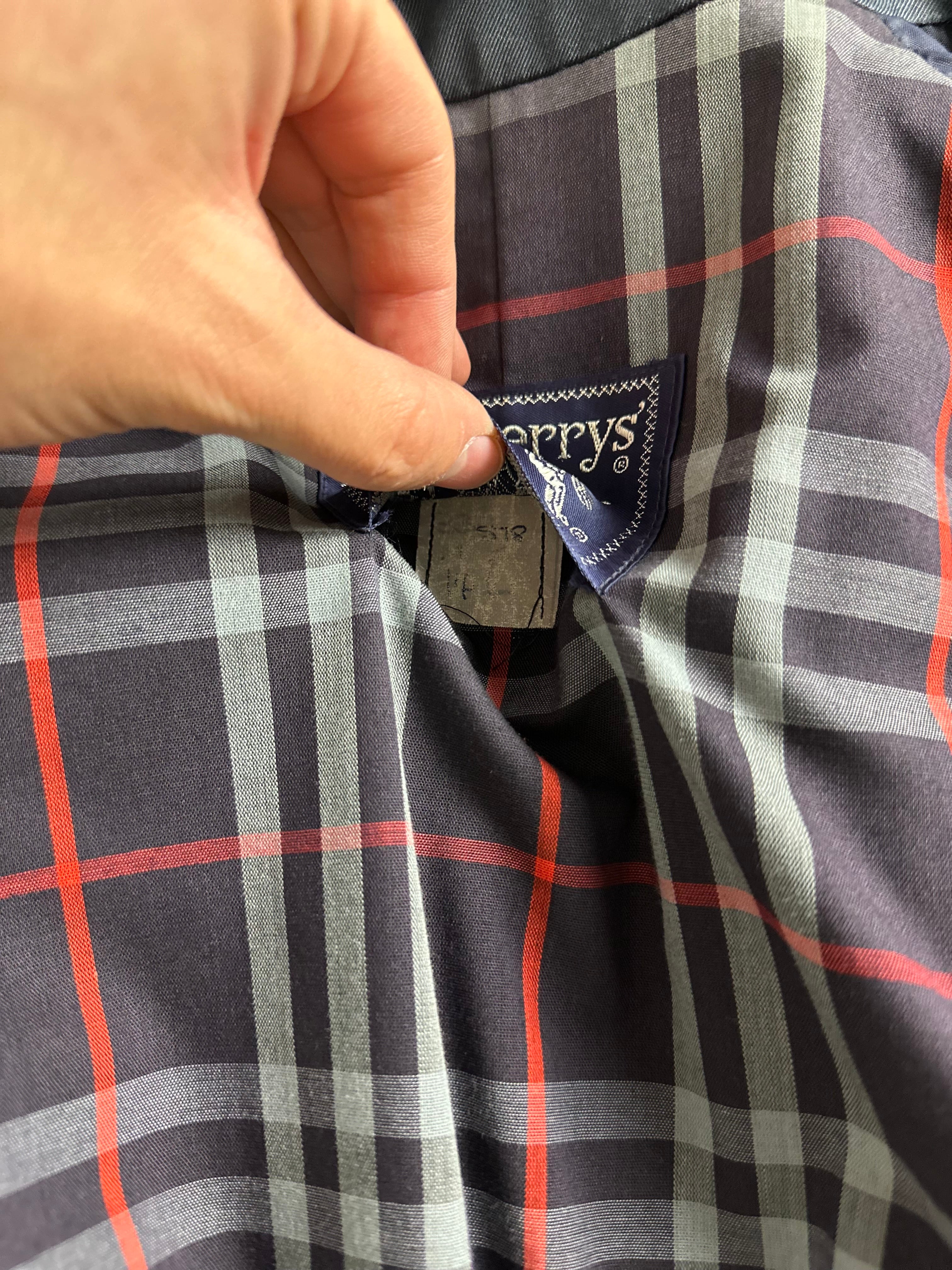 Burberrys Trenchcoat (14/L)