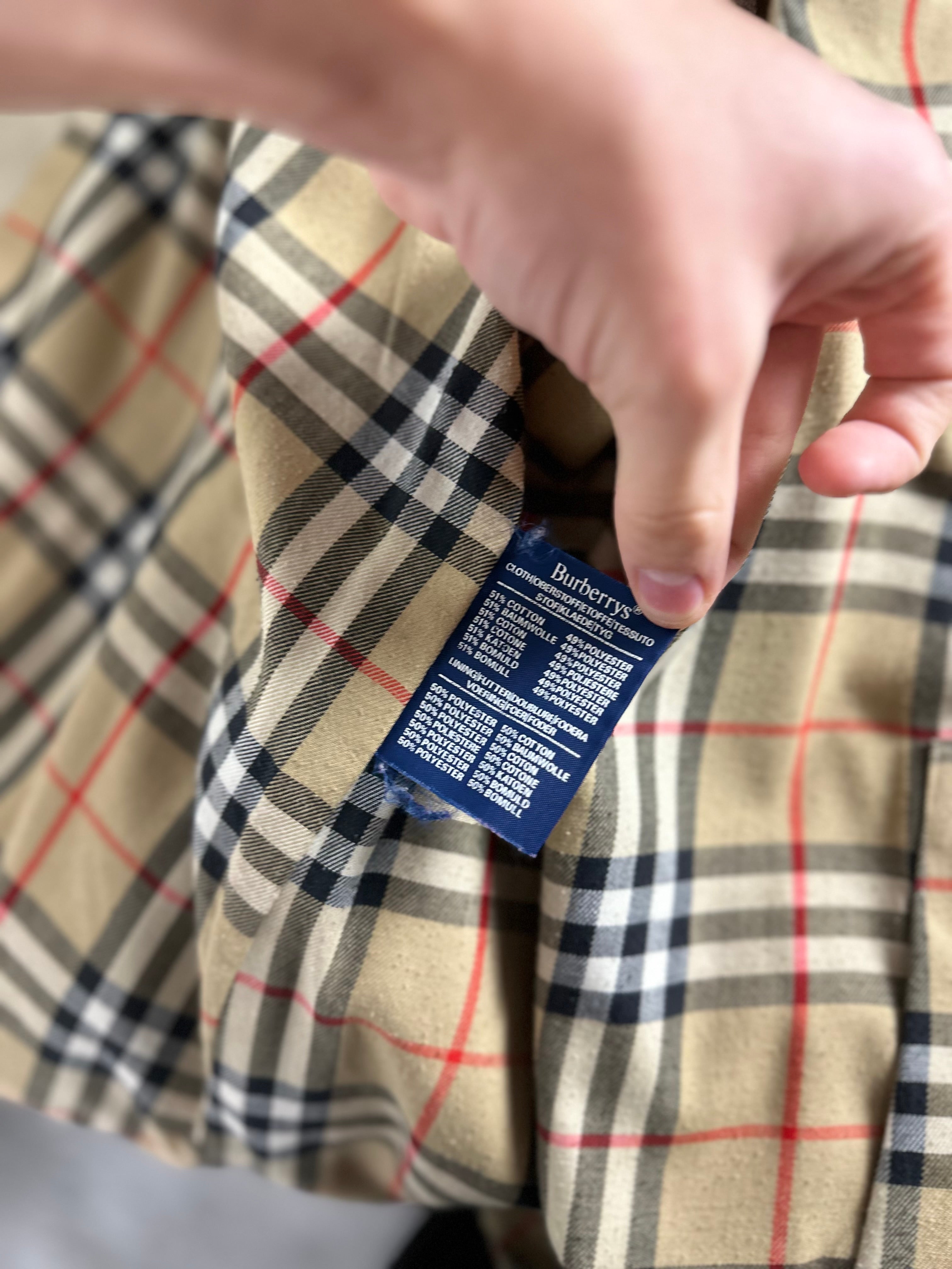 Burberrys Trenchcoat (14/L)