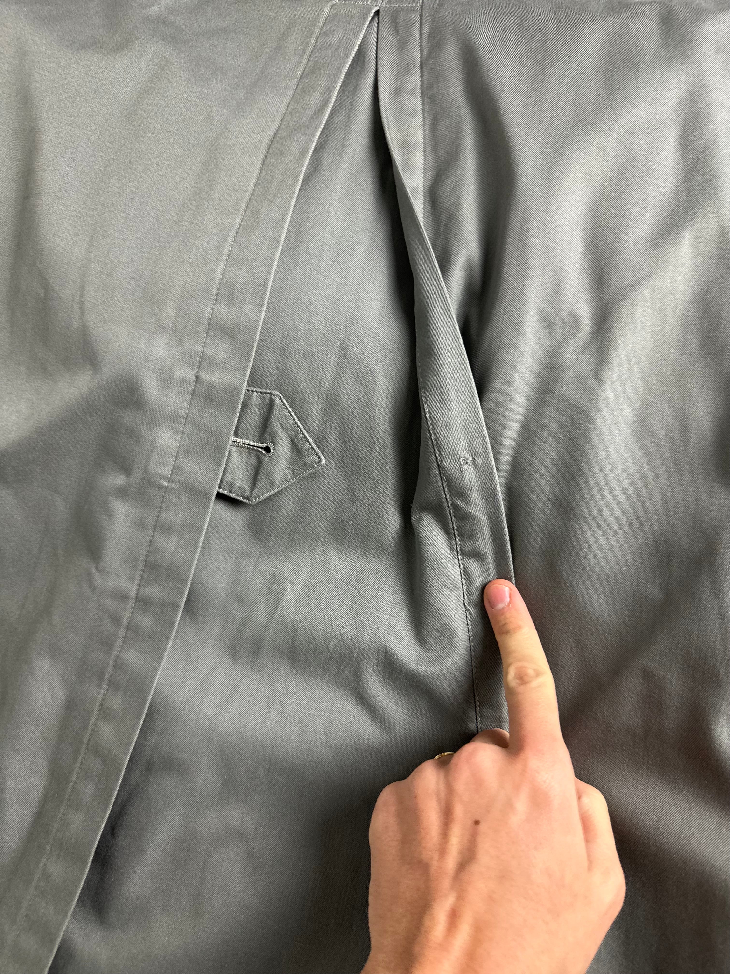 Burberrys Trenchcoat (16/XL) including Inlet