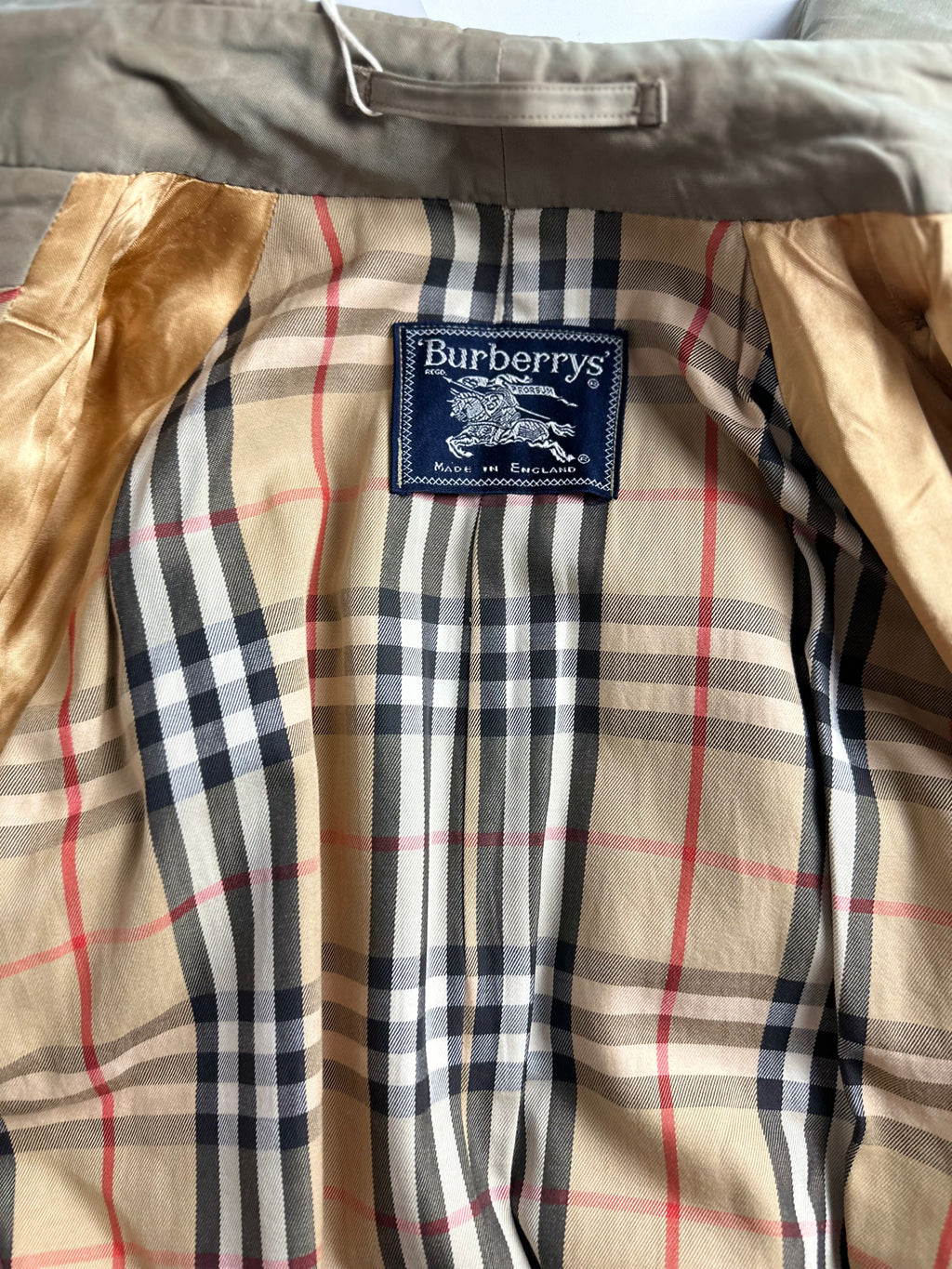 Burberrys Trenchcoat (50/L)