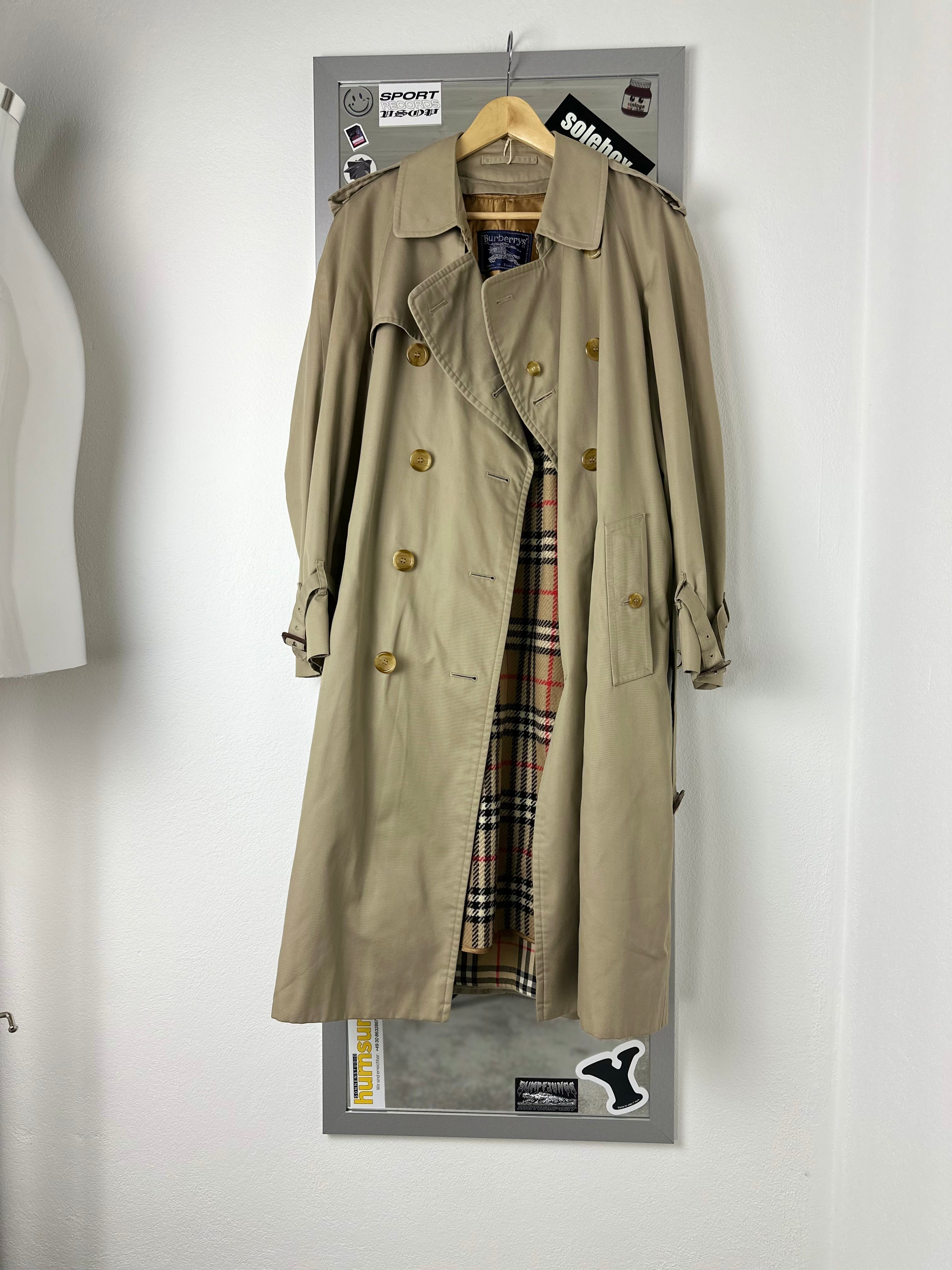 Burberrys Trenchcoat (48/M) including Inlet