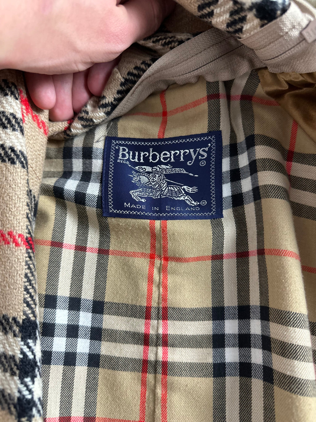 Burberrys Trenchcoat (48/M) including Inlet