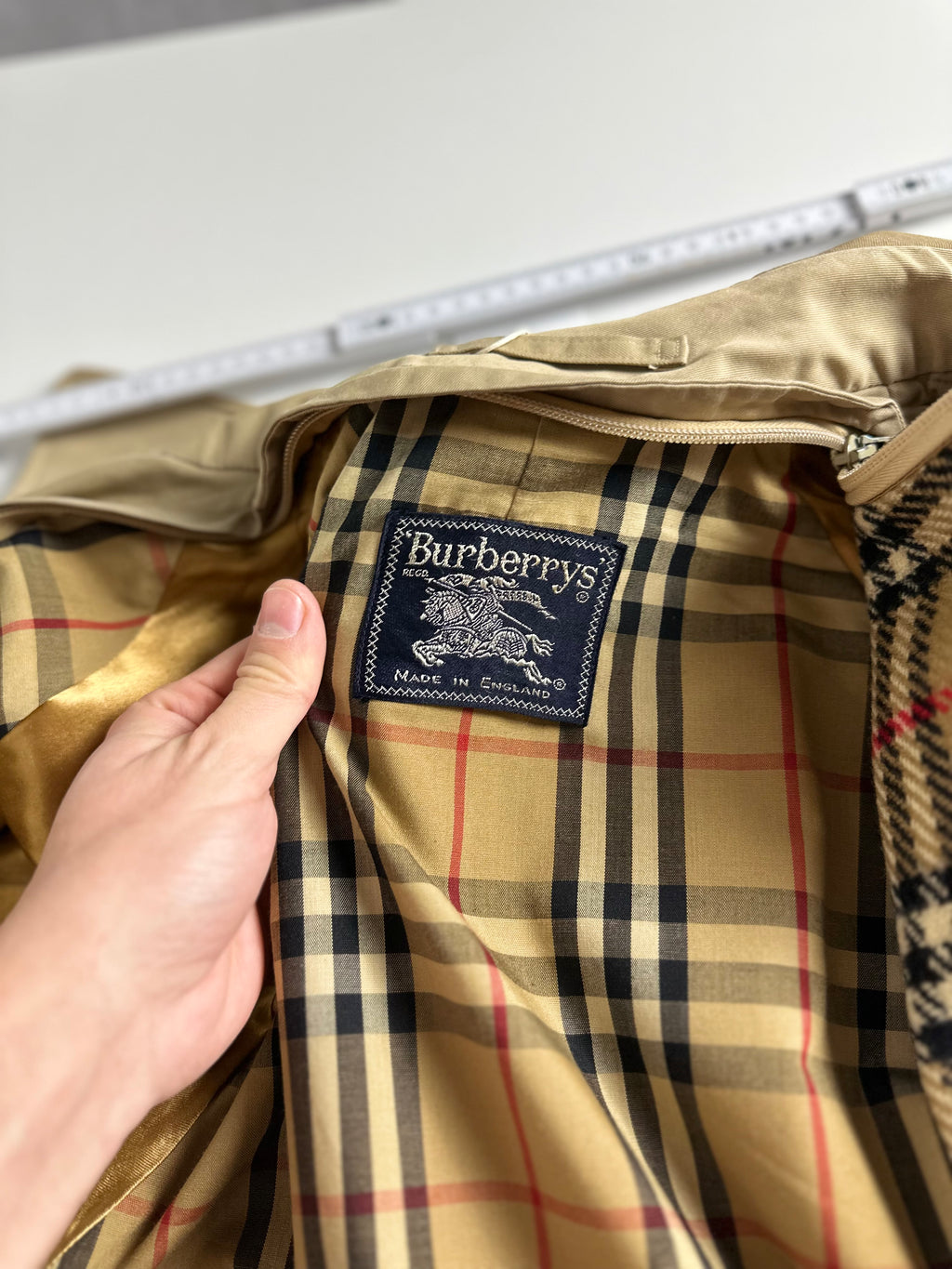 Burberrys Carcoat (48/M) including Inlet