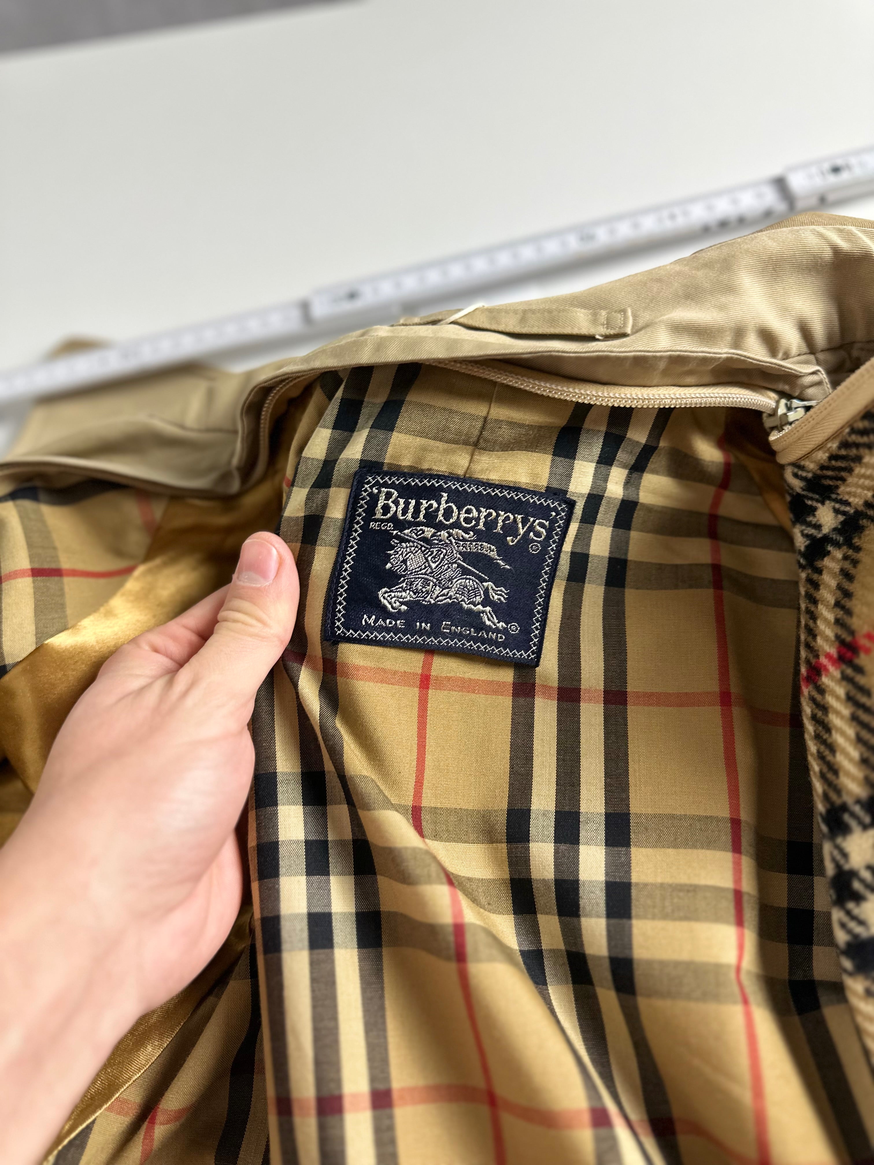 Burberrys Carcoat (48/M) including Inlet