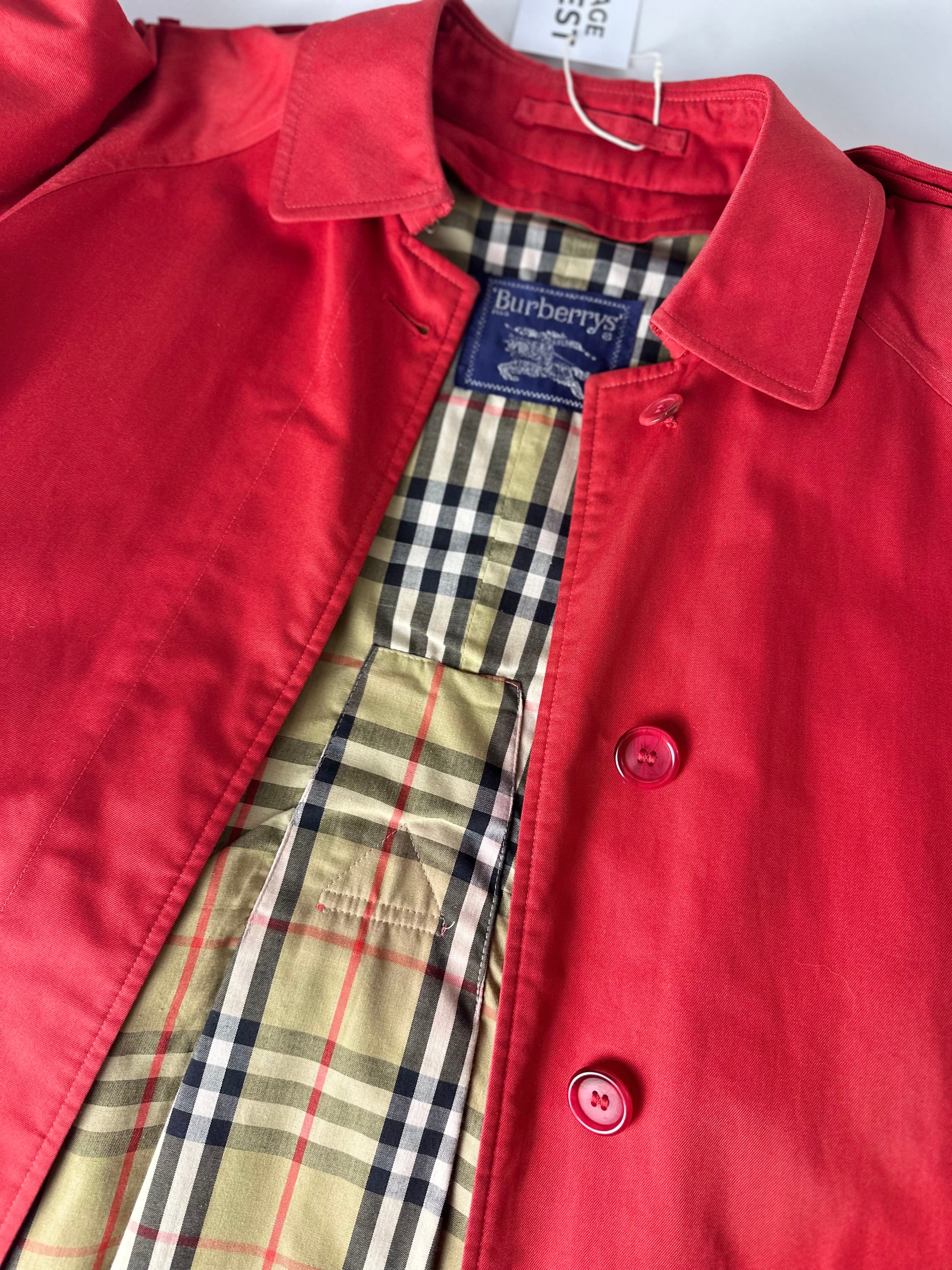 Burberrys Trenchcoat (10/S)