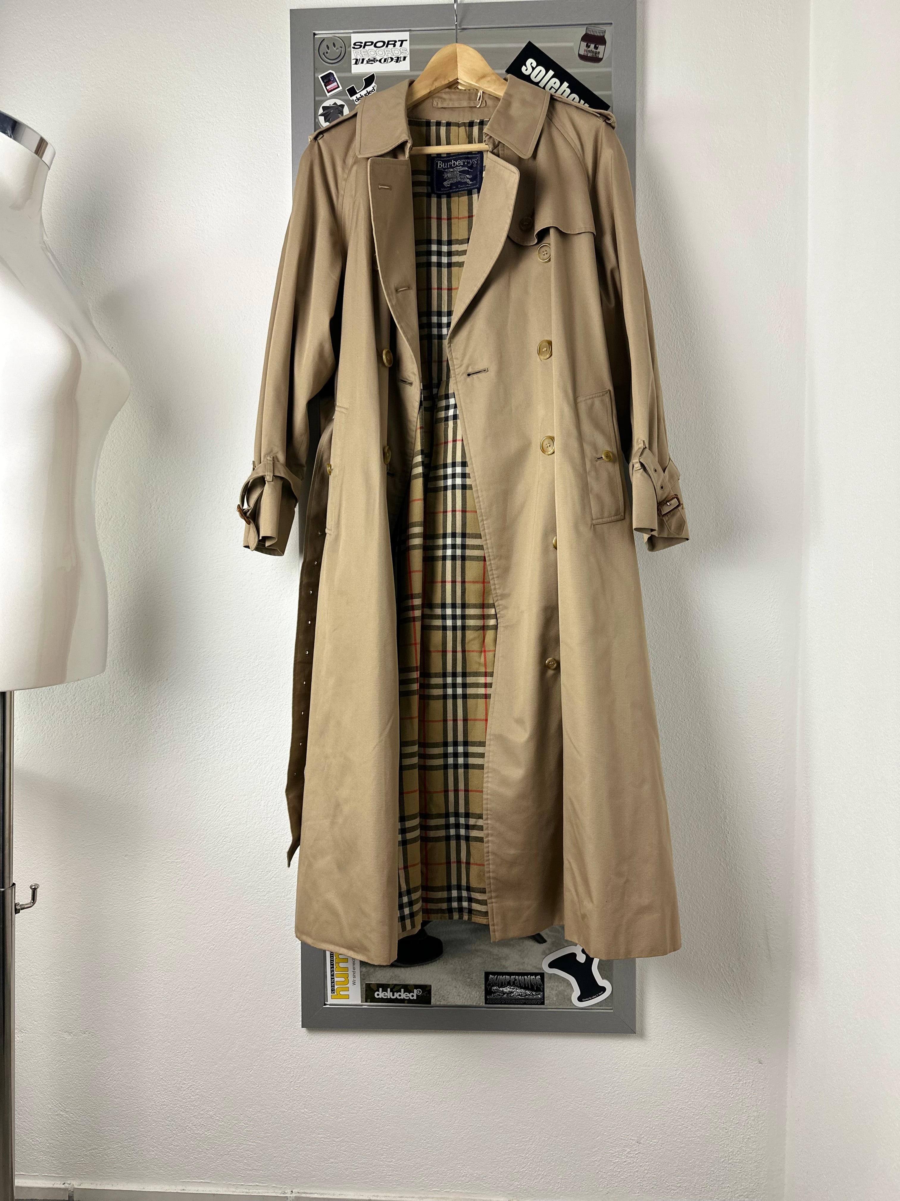 Burberrys Trenchcoat (14/L)