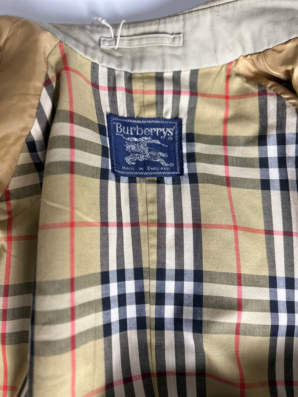 Burberrys Trenchcoat (14/L)