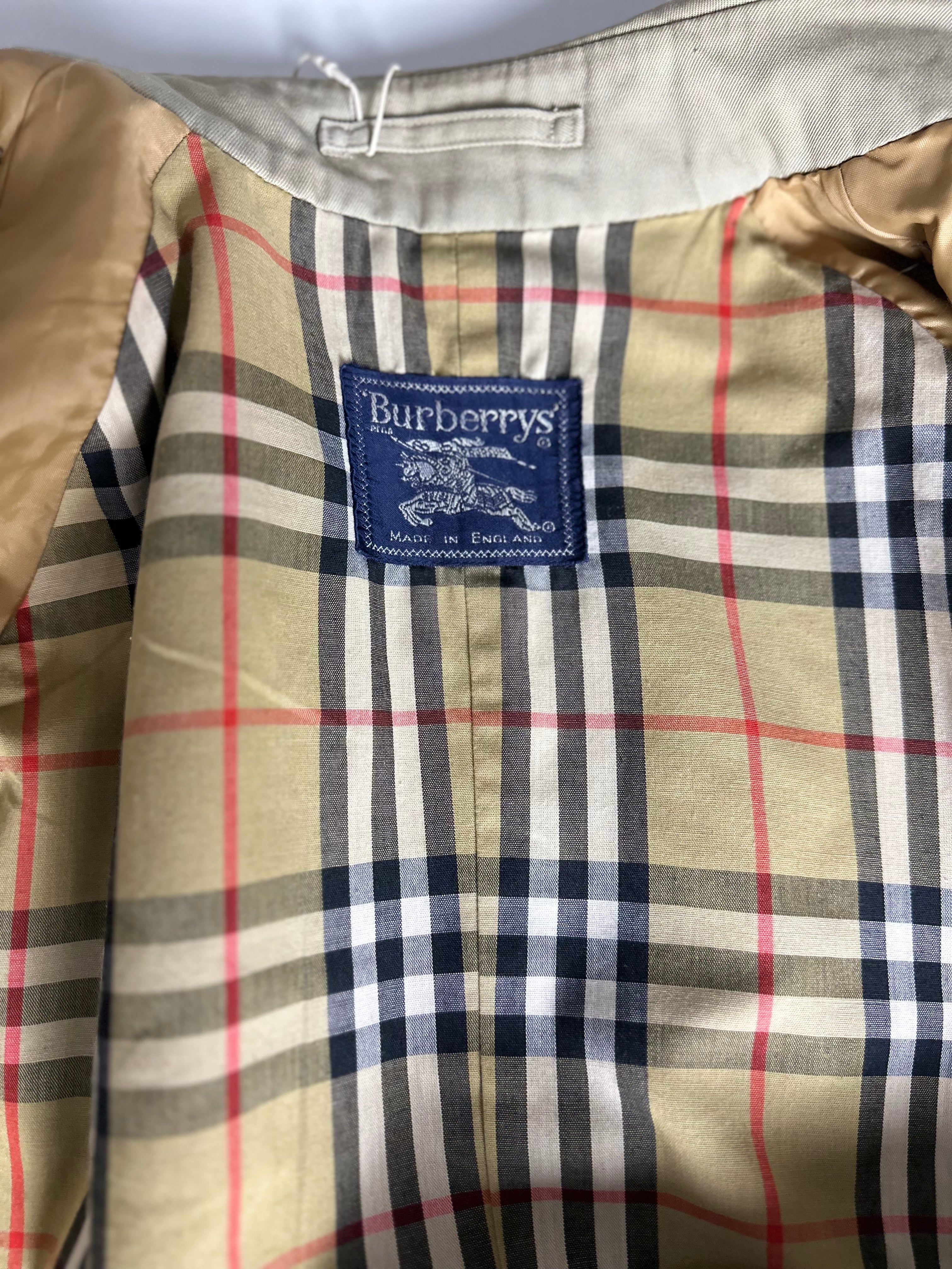 Burberrys Trenchcoat (14/L)