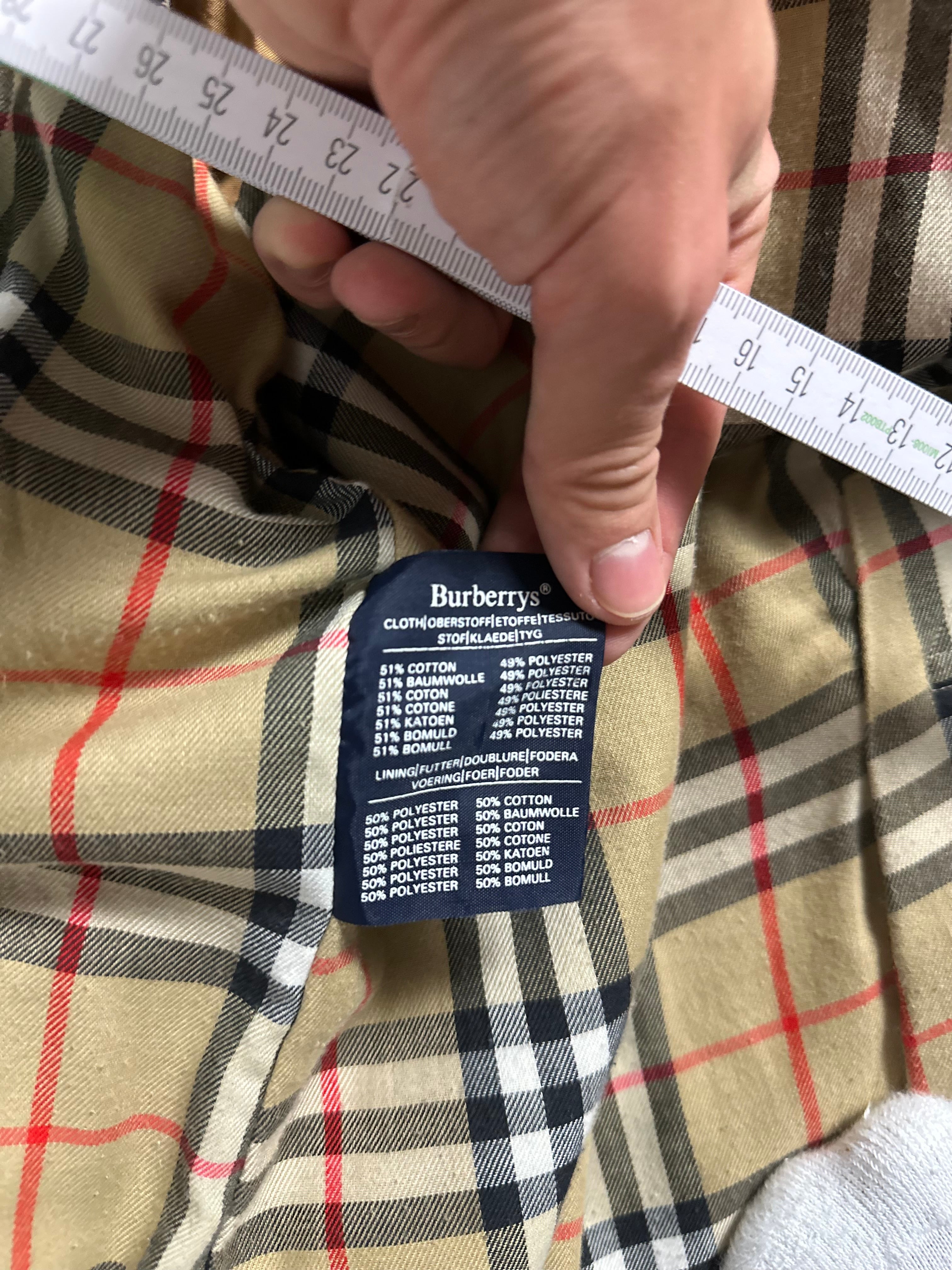 Burberrys Trenchcoat (12/M)