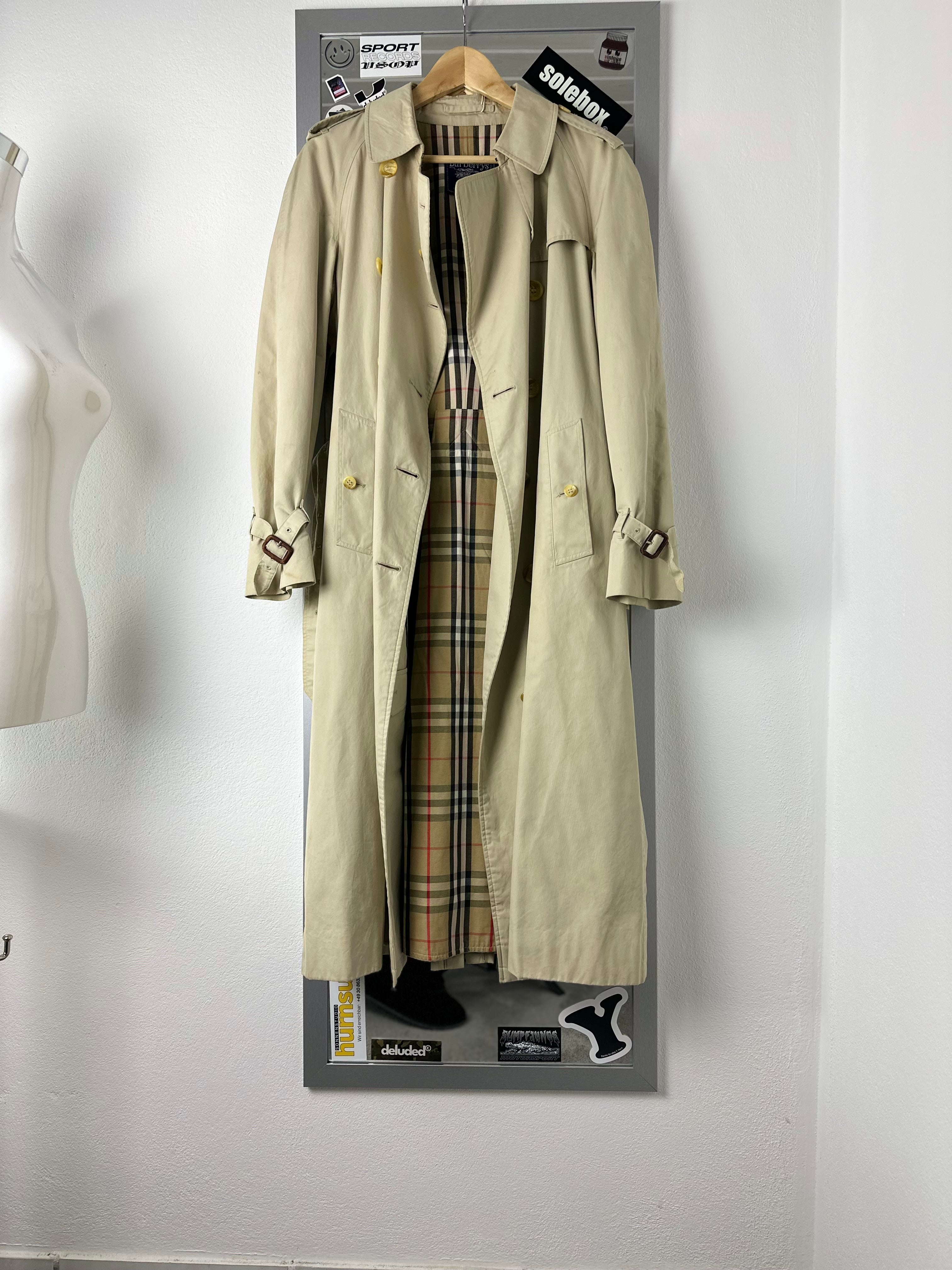 Burberrys Trenchcoat (12/M)