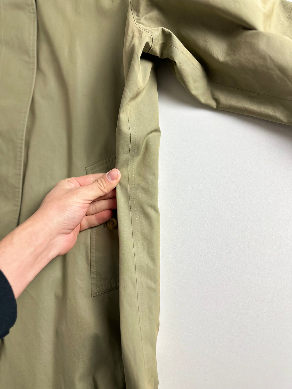 Burberrys Trenchcoat (14/L) including Inlet