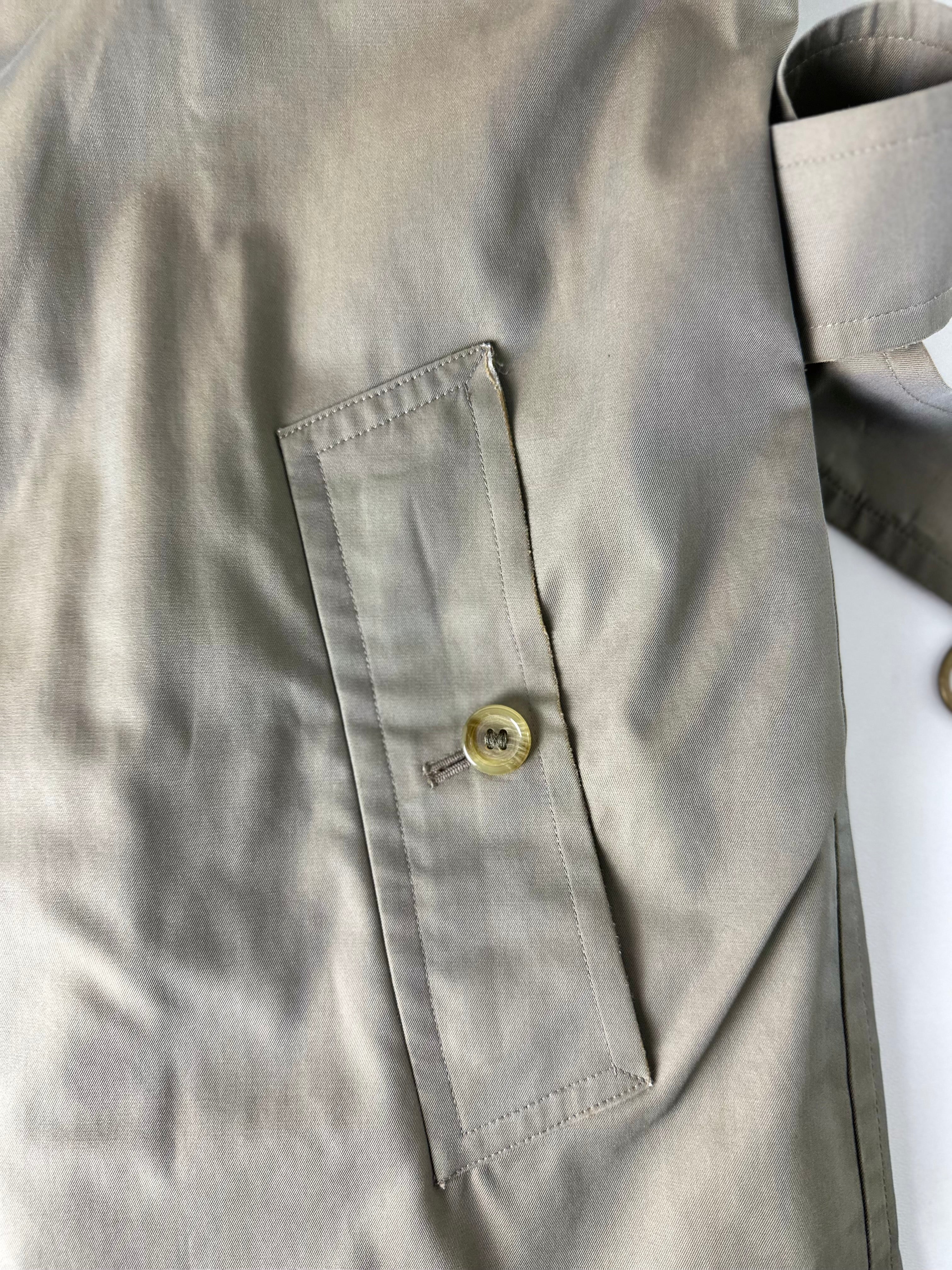 Burberrys Trenchcoat (52/L) including Inlet