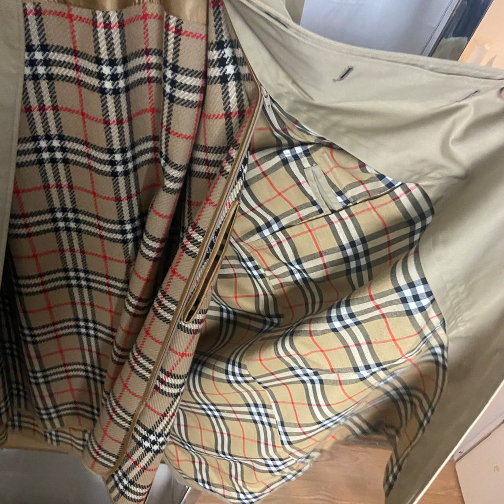 Burberry Trenchcoat Size 54/XL including Inlet