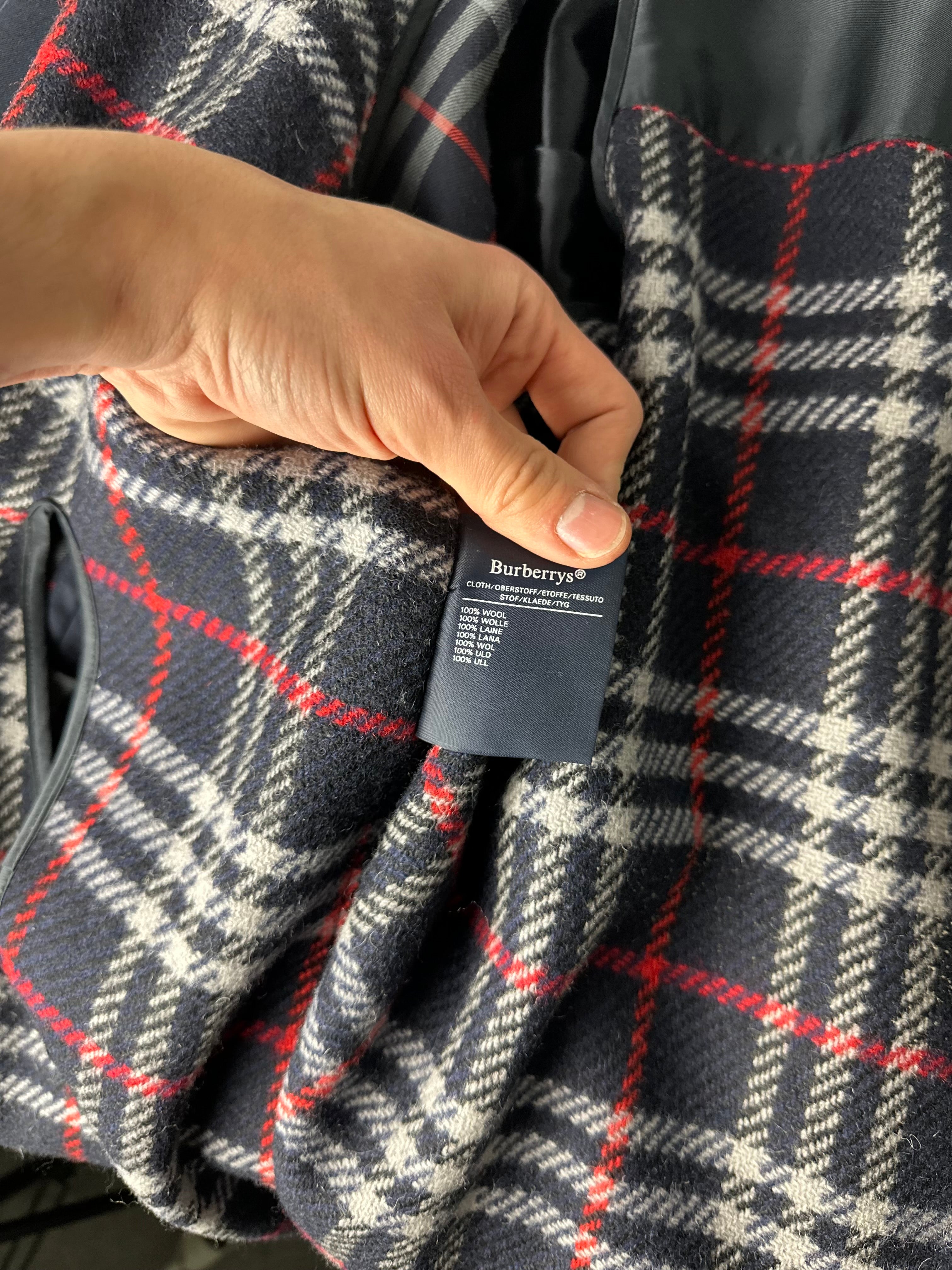Burberrys Trenchcoat (50/L) including Inlet