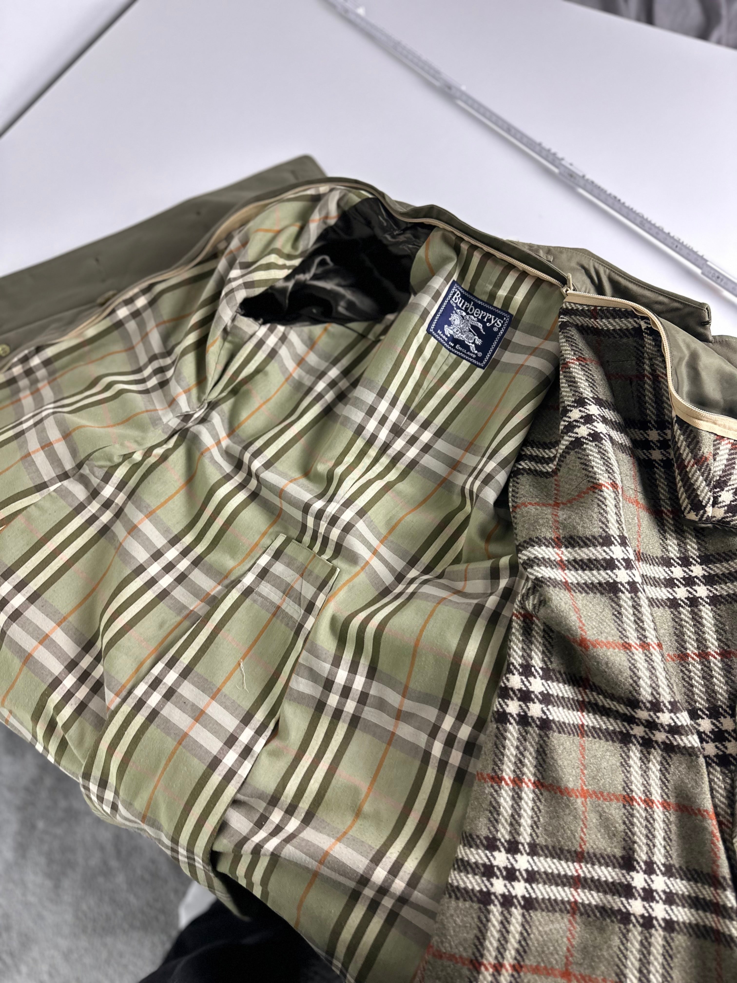 Burberrys Trenchcoat (8/XS) including Inlet