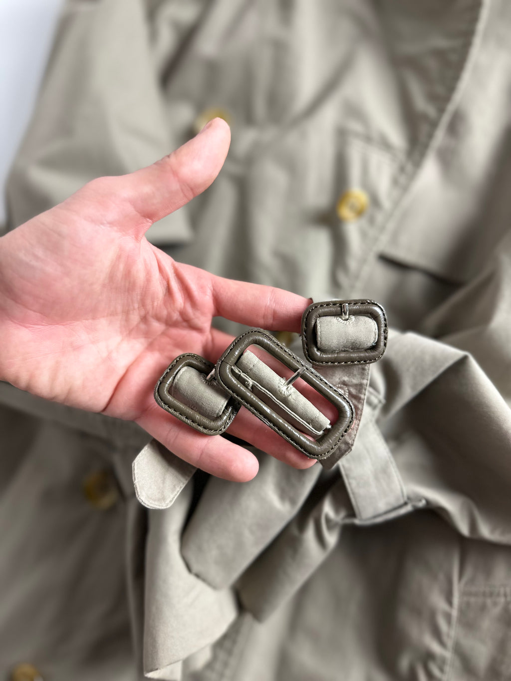 Burberrys Trenchcoat (14/L) including Inlet