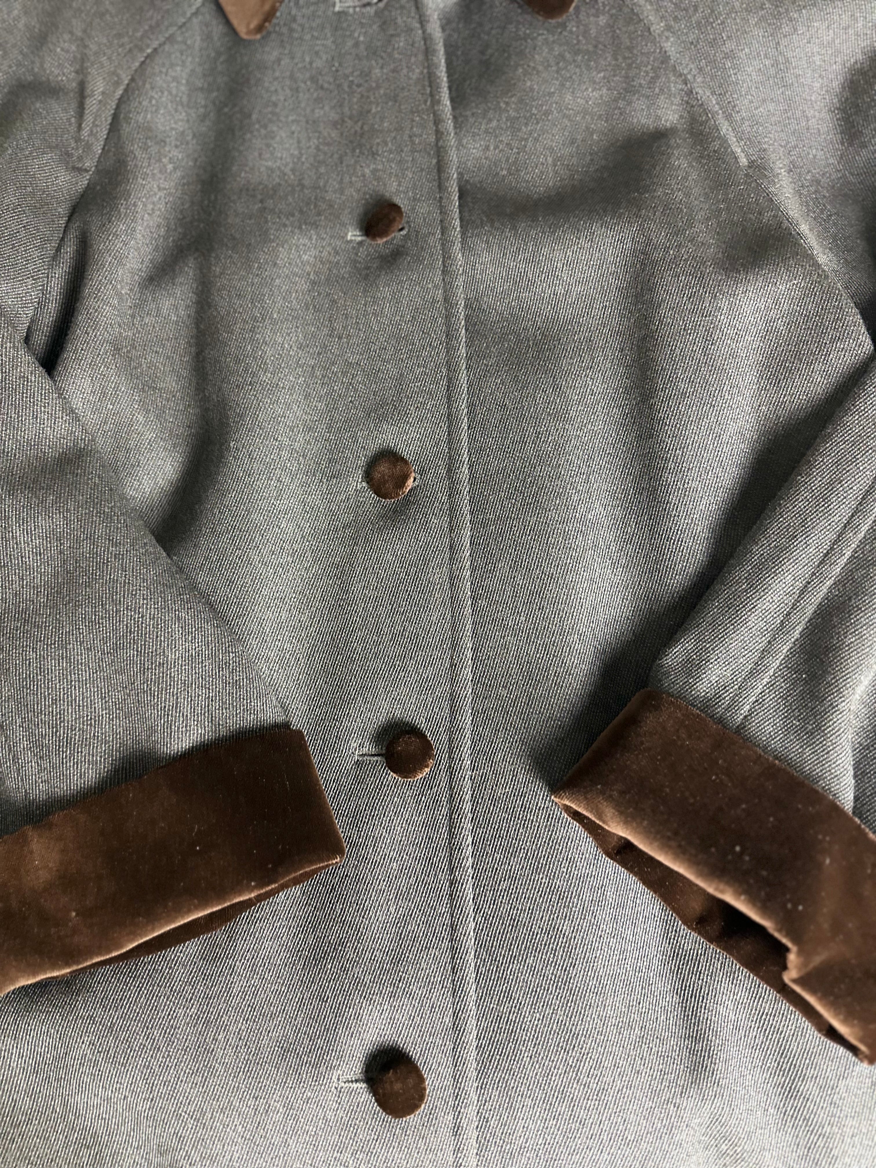 Burberrys Coat (12/M)