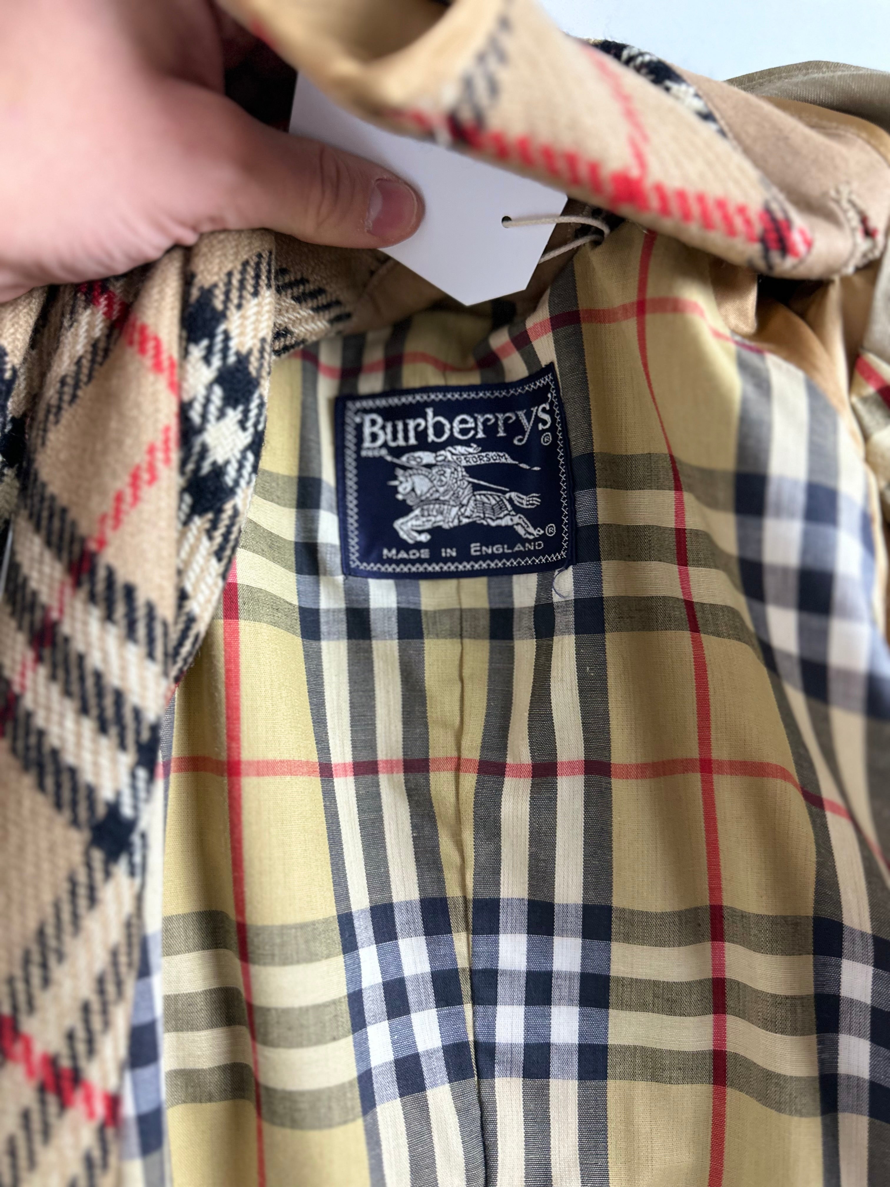 Burberrys Trenchcoat (10/S) including Inlet