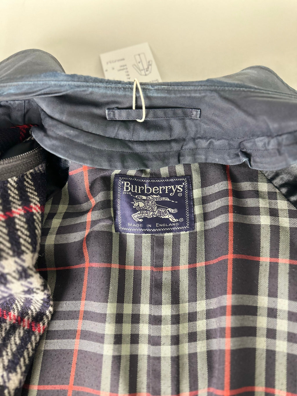 Burberrys Trenchcoat (46/S) including Inlet