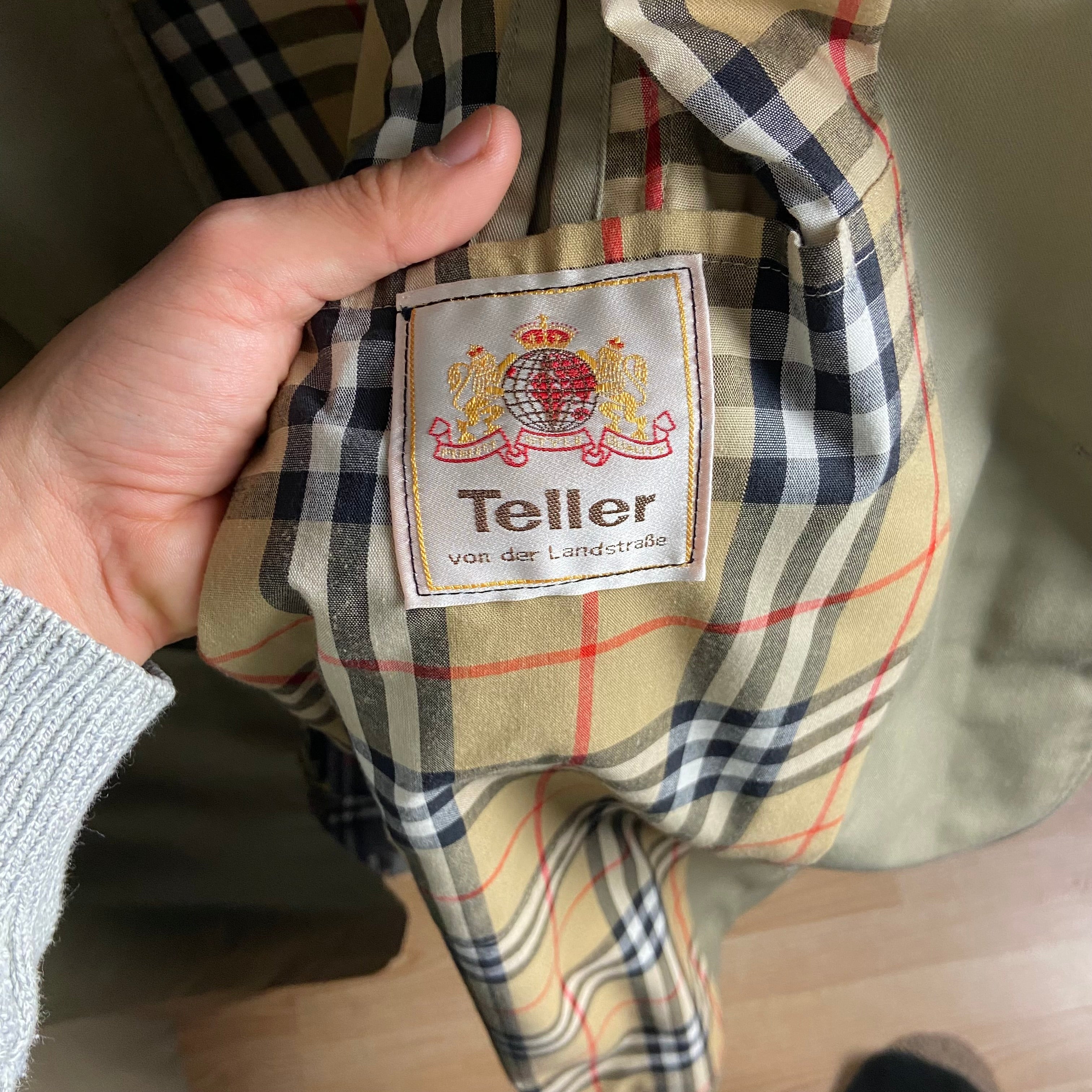 Burberry Trenchcoat Size M