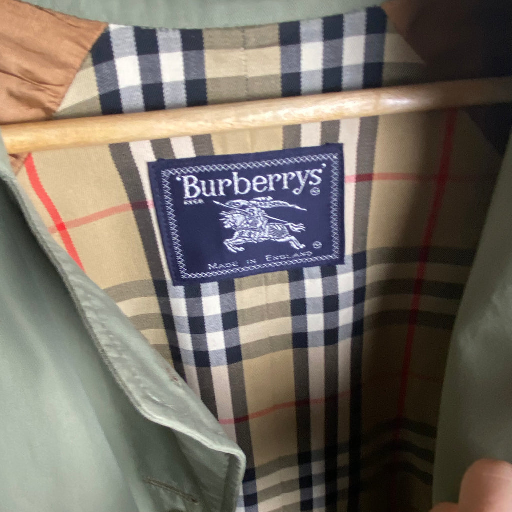 Burberry Trenchcoat Size L