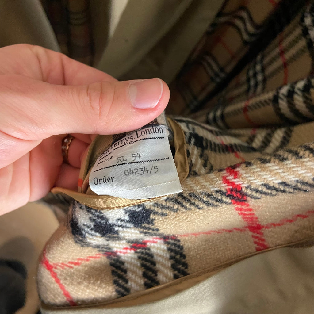 Burberry Trenchcoat Size 54/XL including inlet