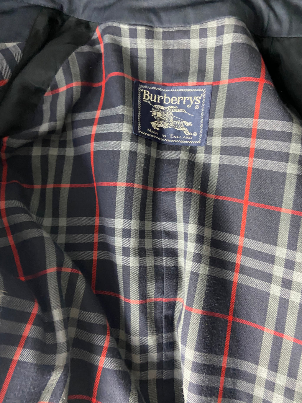 Burberrys Trenchcoat (10/S)