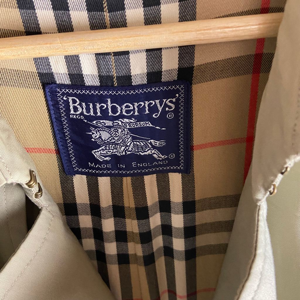 Burberry Trenchcoat Size XL