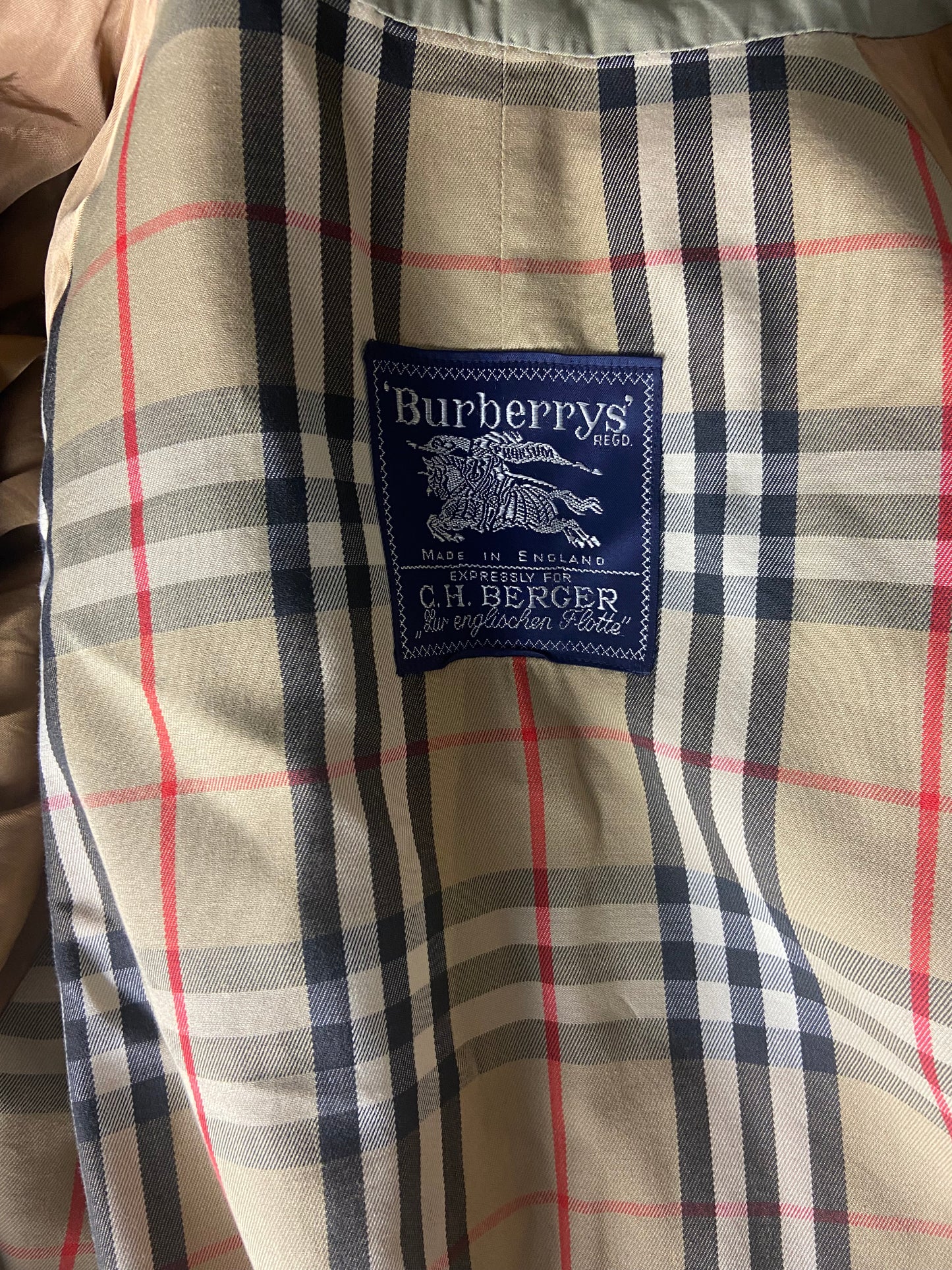 Burberry Trenchcoat Size 48/M