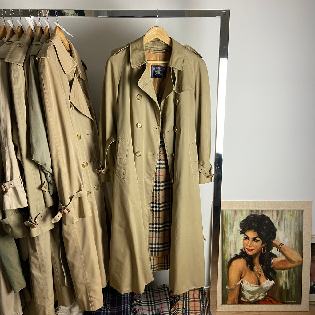 Burberry Trenchcoat Size 12/M including Inlet