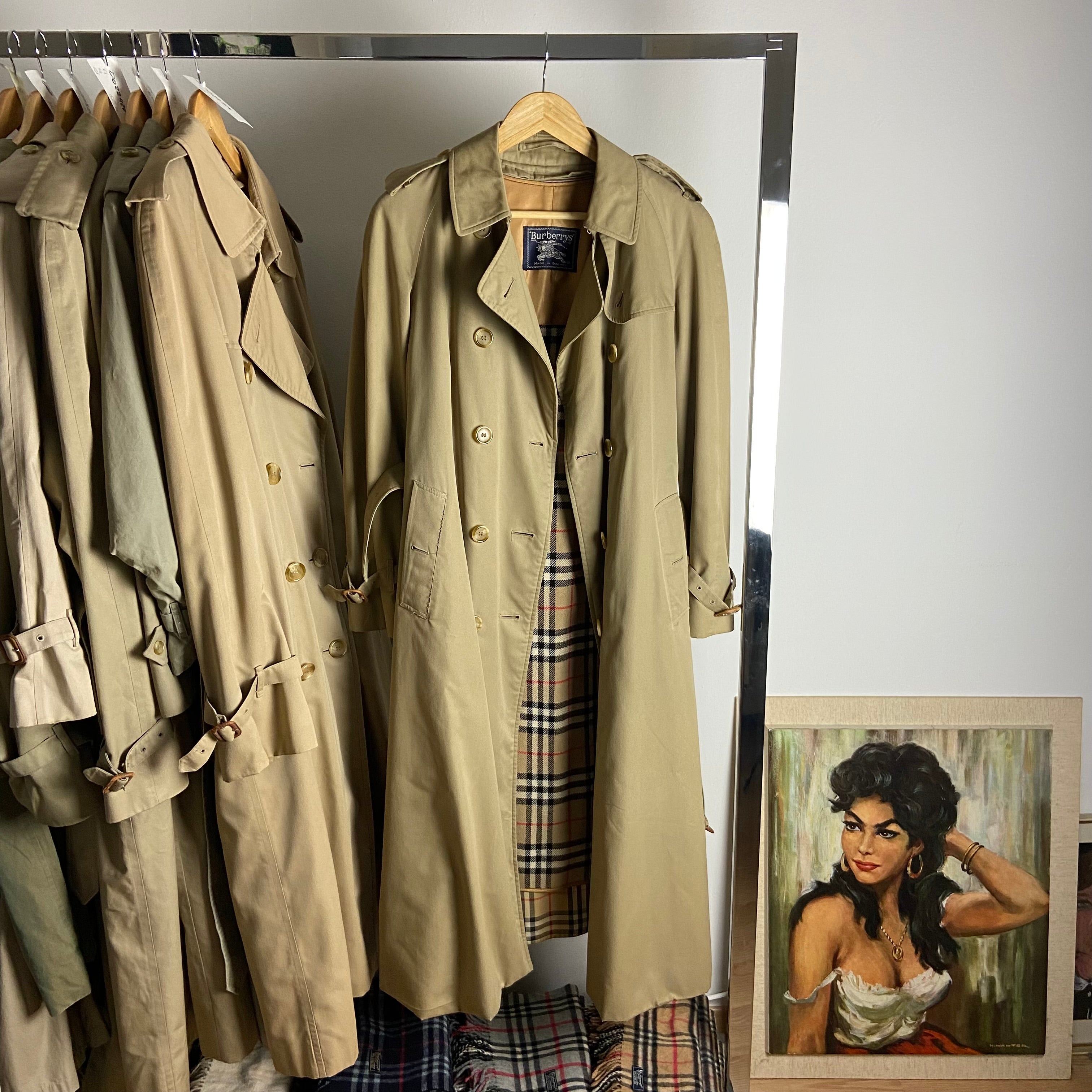 Burberry Trenchcoat Size 12/M including Inlet