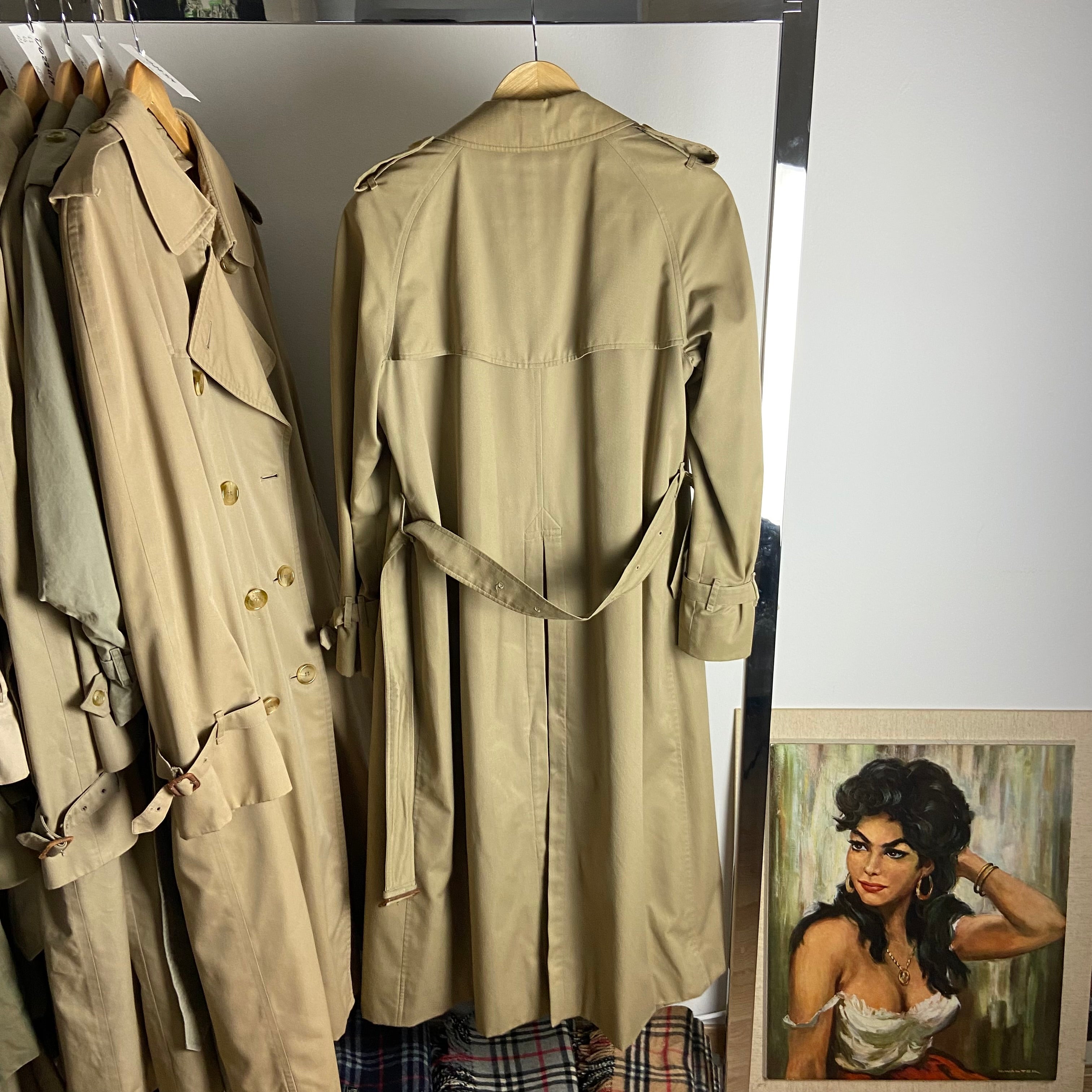 Burberry Trenchcoat Size 12/M including Inlet