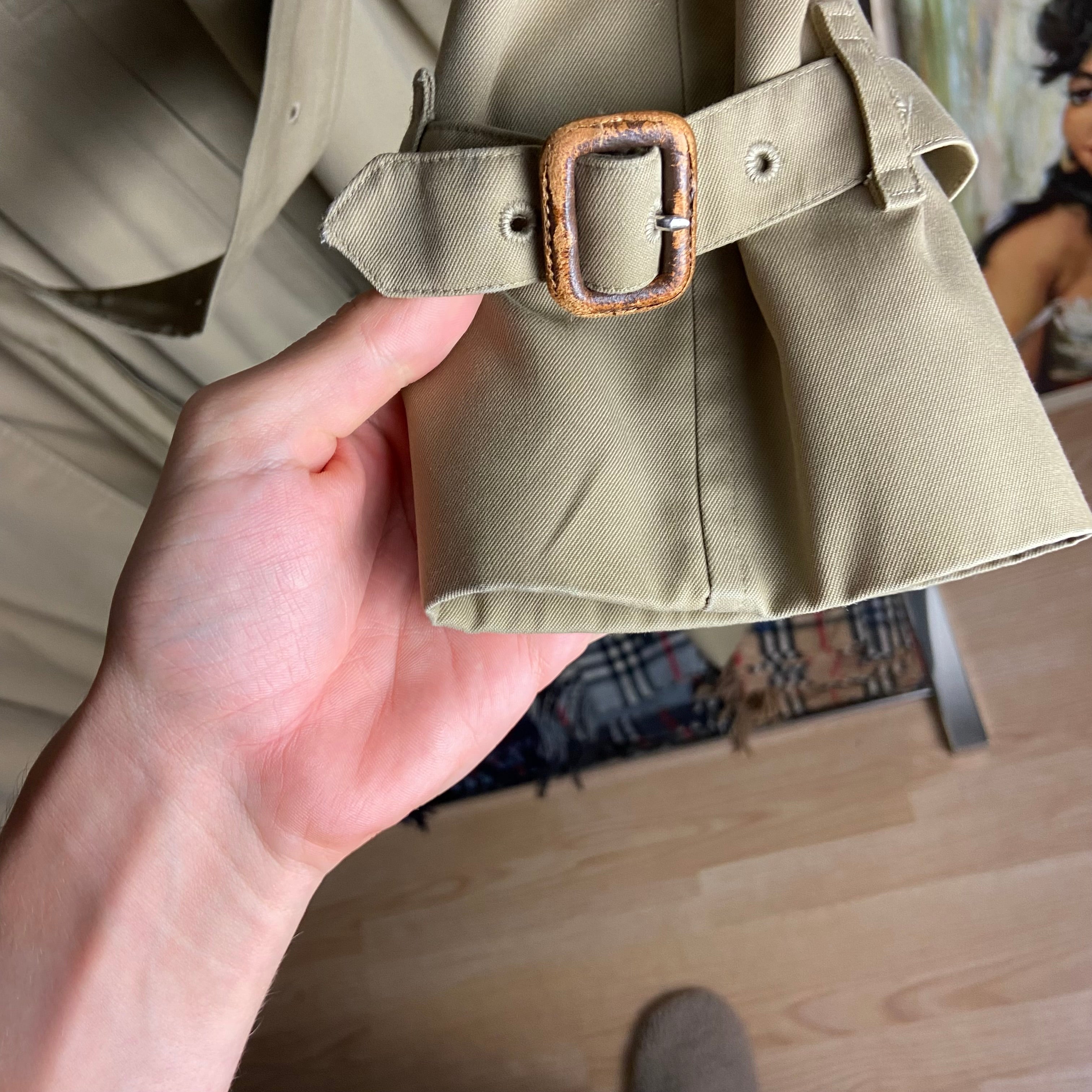 Burberry Trenchcoat Size 12/M including Inlet