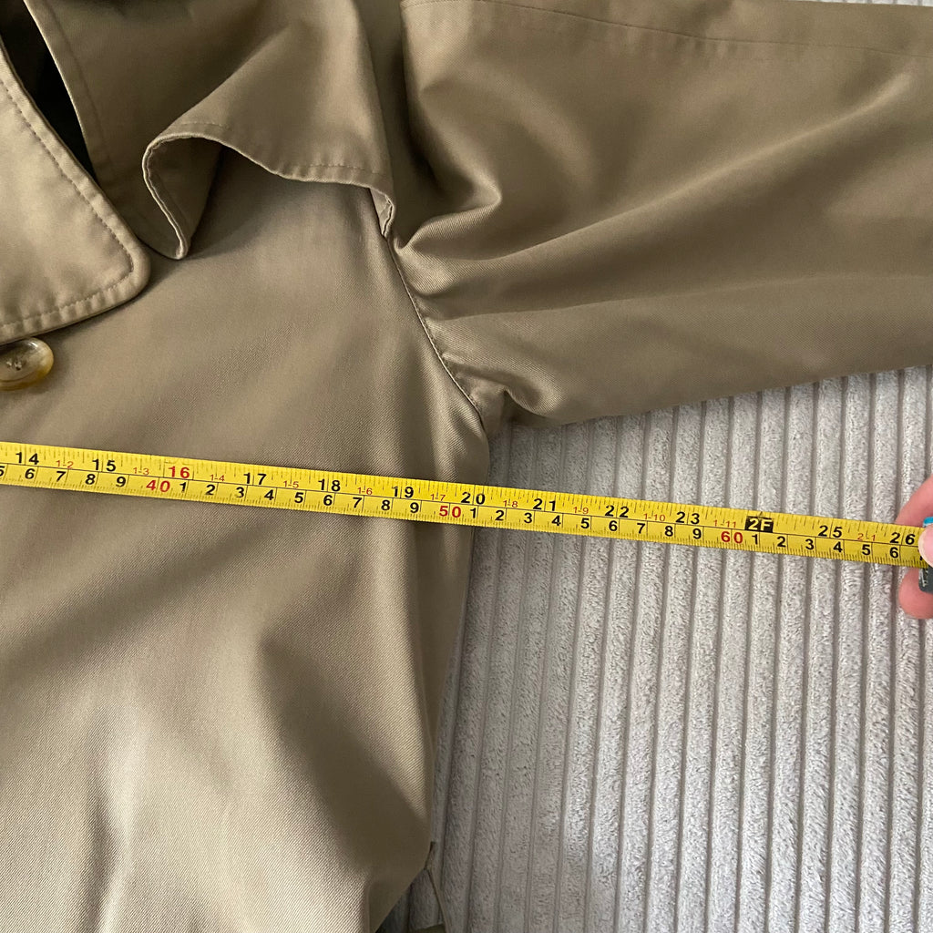 Burberry Trenchcoat Size 12/M including Inlet