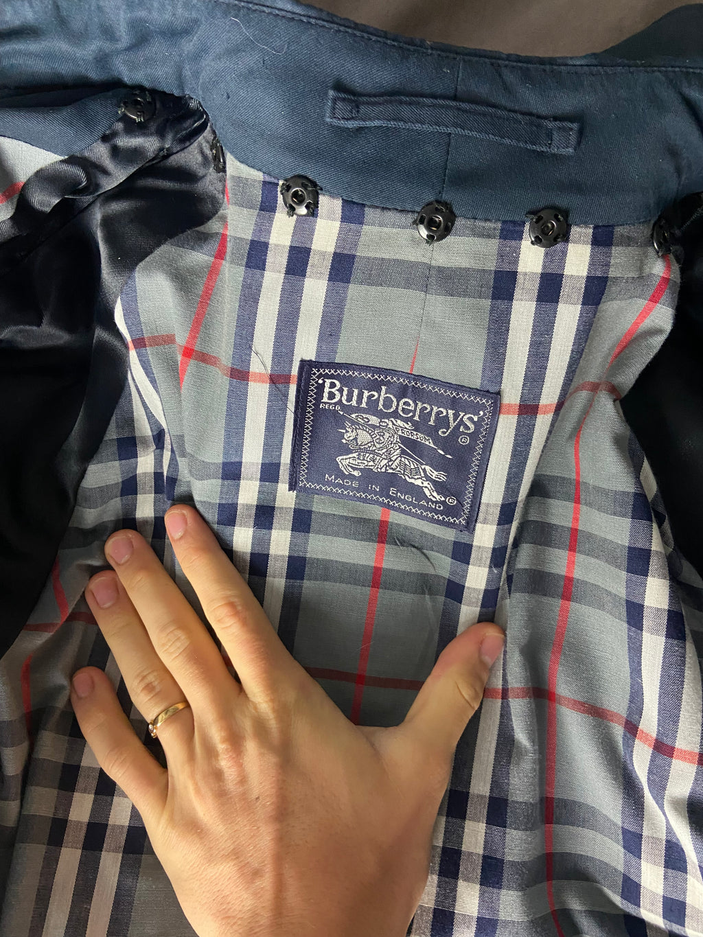 Burberrys Trenchcoat (14/L)