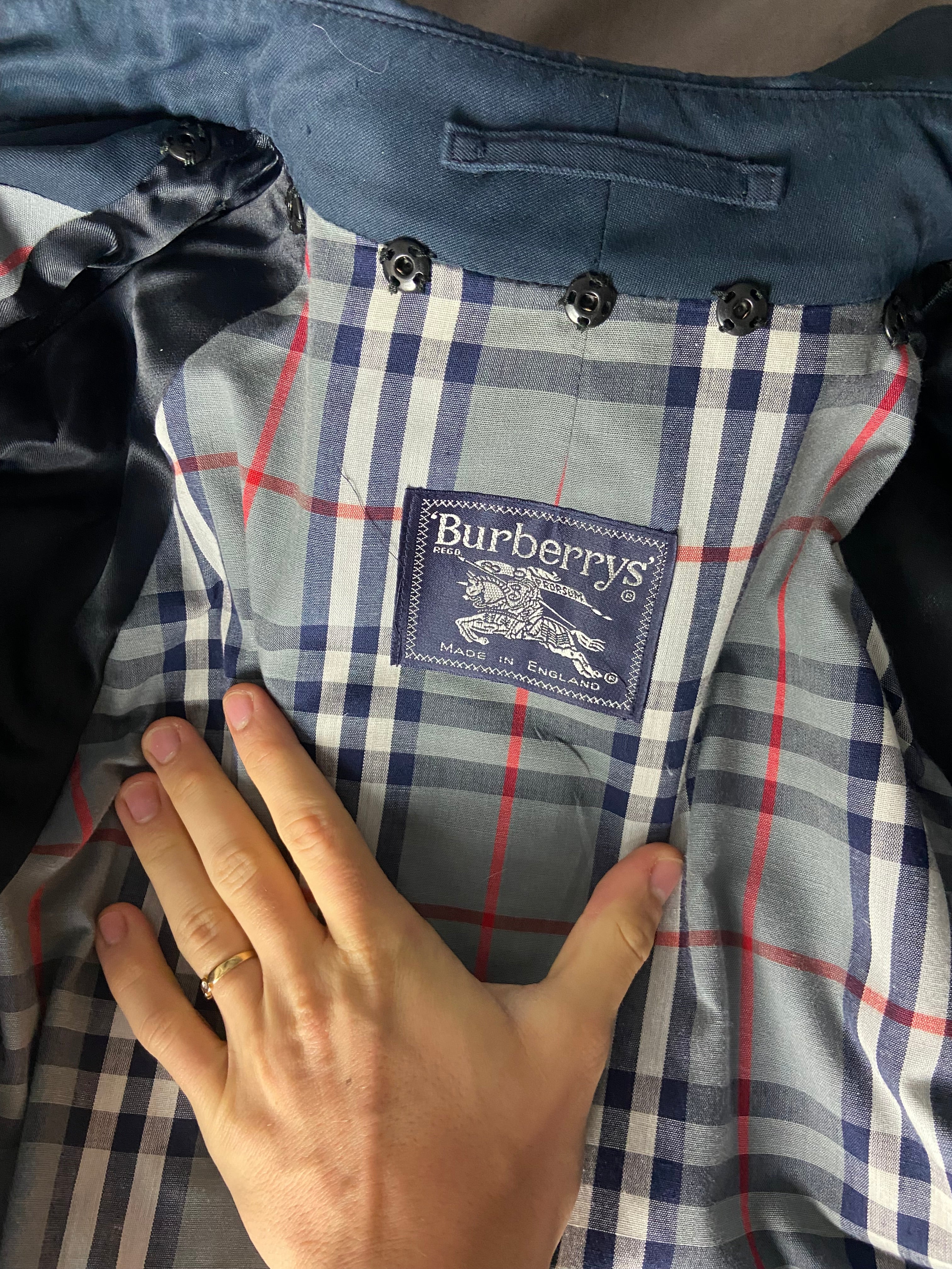 Burberrys Trenchcoat (14/L)